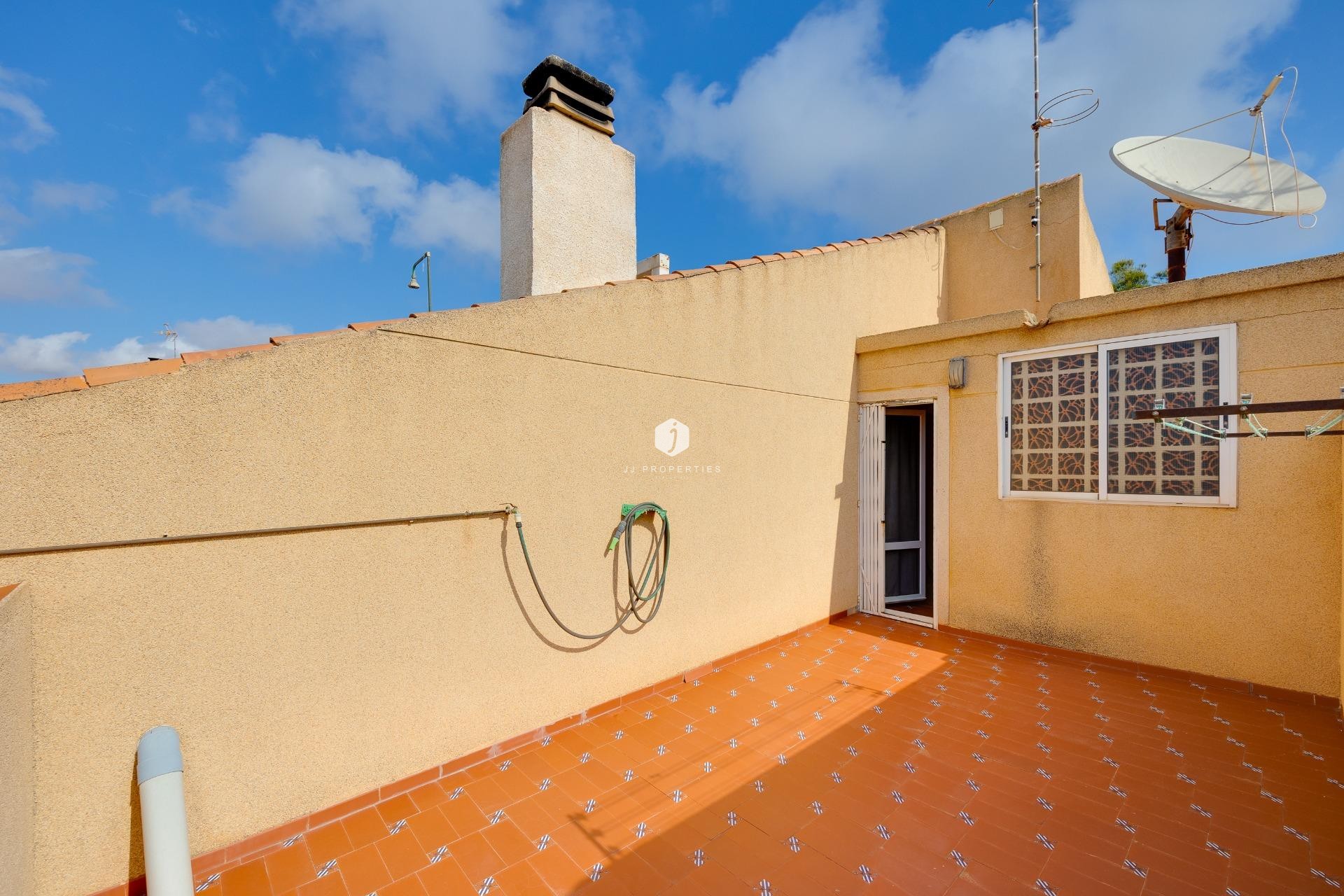 Resale - Villa -
Torrevieja - aguas nuevas