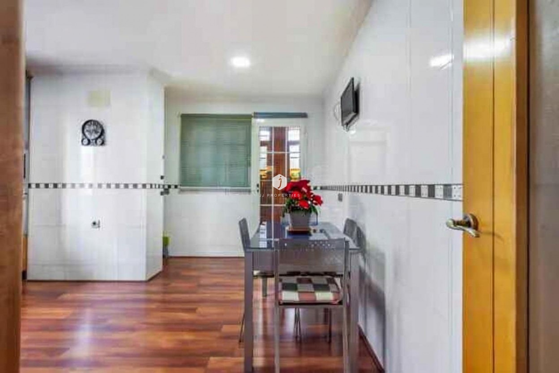 Resale - Villa -
Torrevieja - aguas nuevas