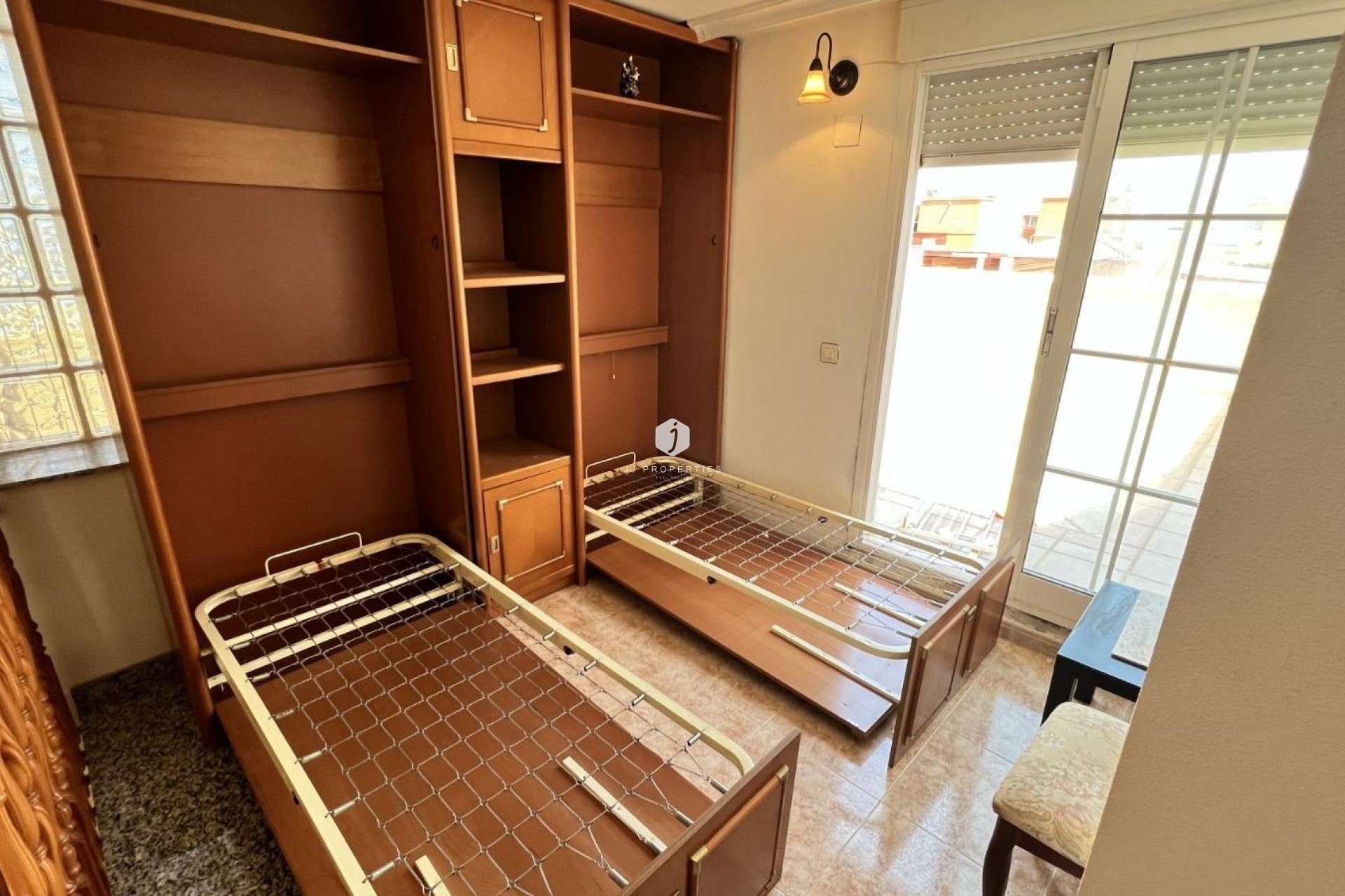 Resale - Villa -
Torrevieja - aguas nuevas