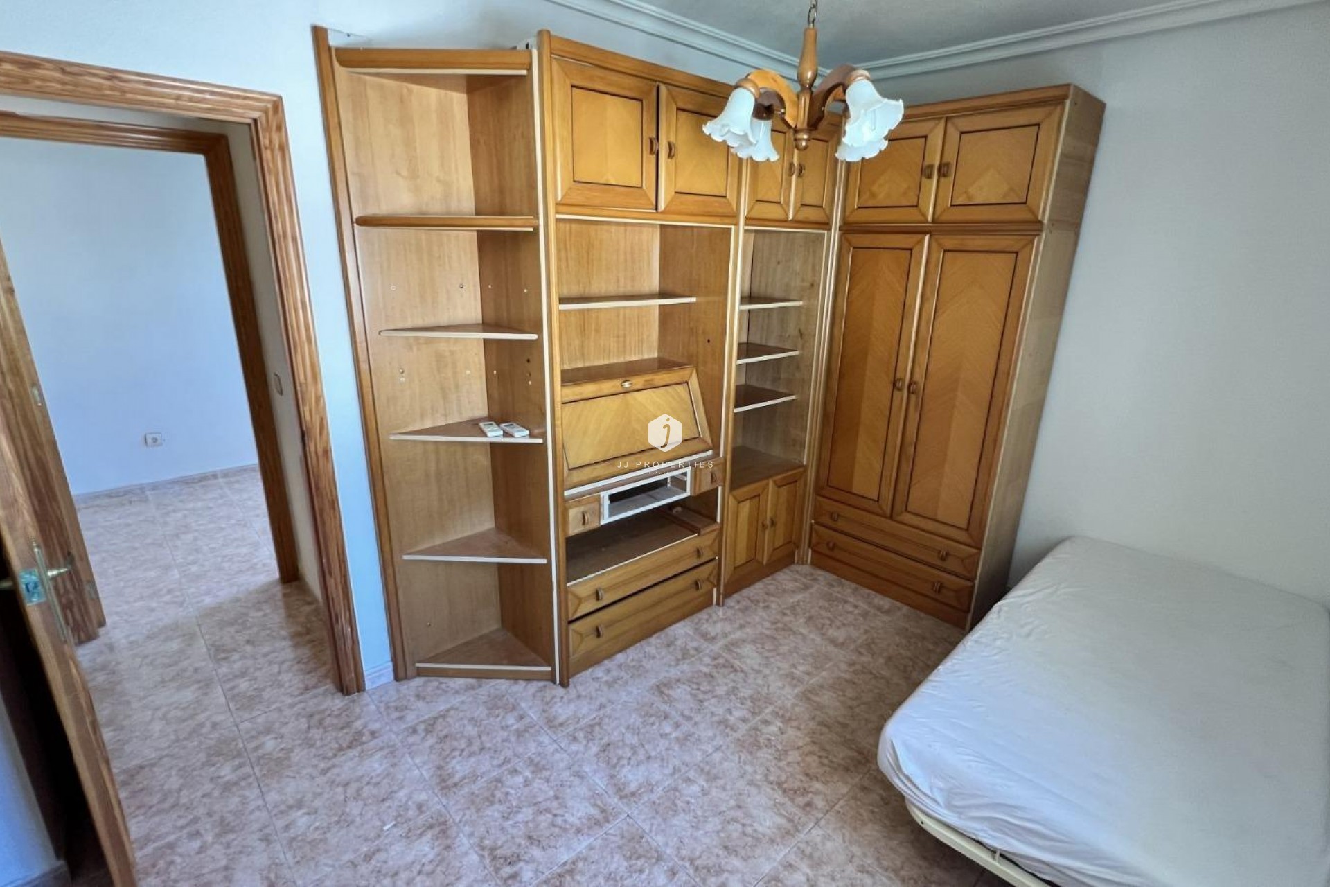 Resale - Villa -
Torrevieja - aguas nuevas