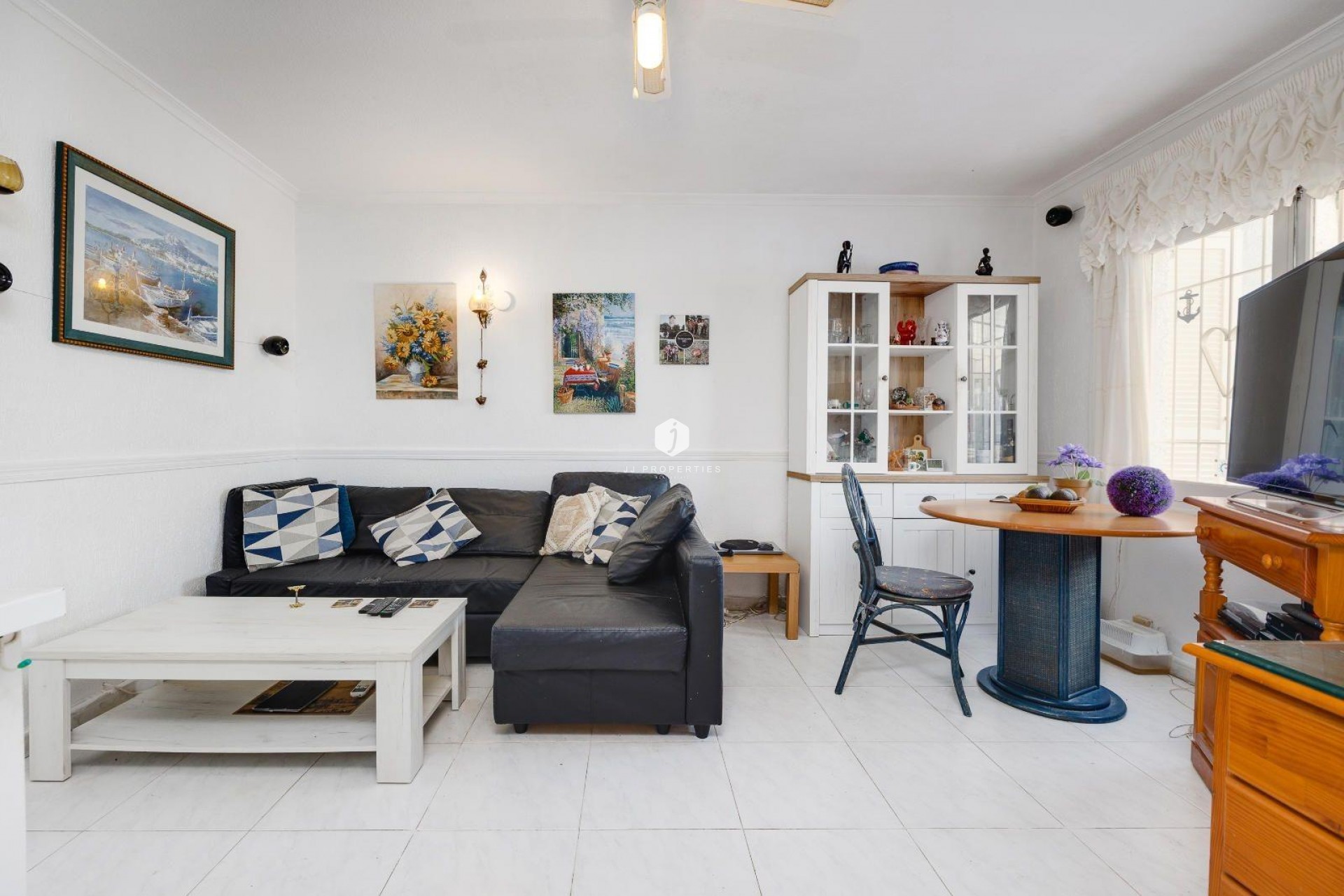 Resale - Villa -
Torrevieja - Calas blanca