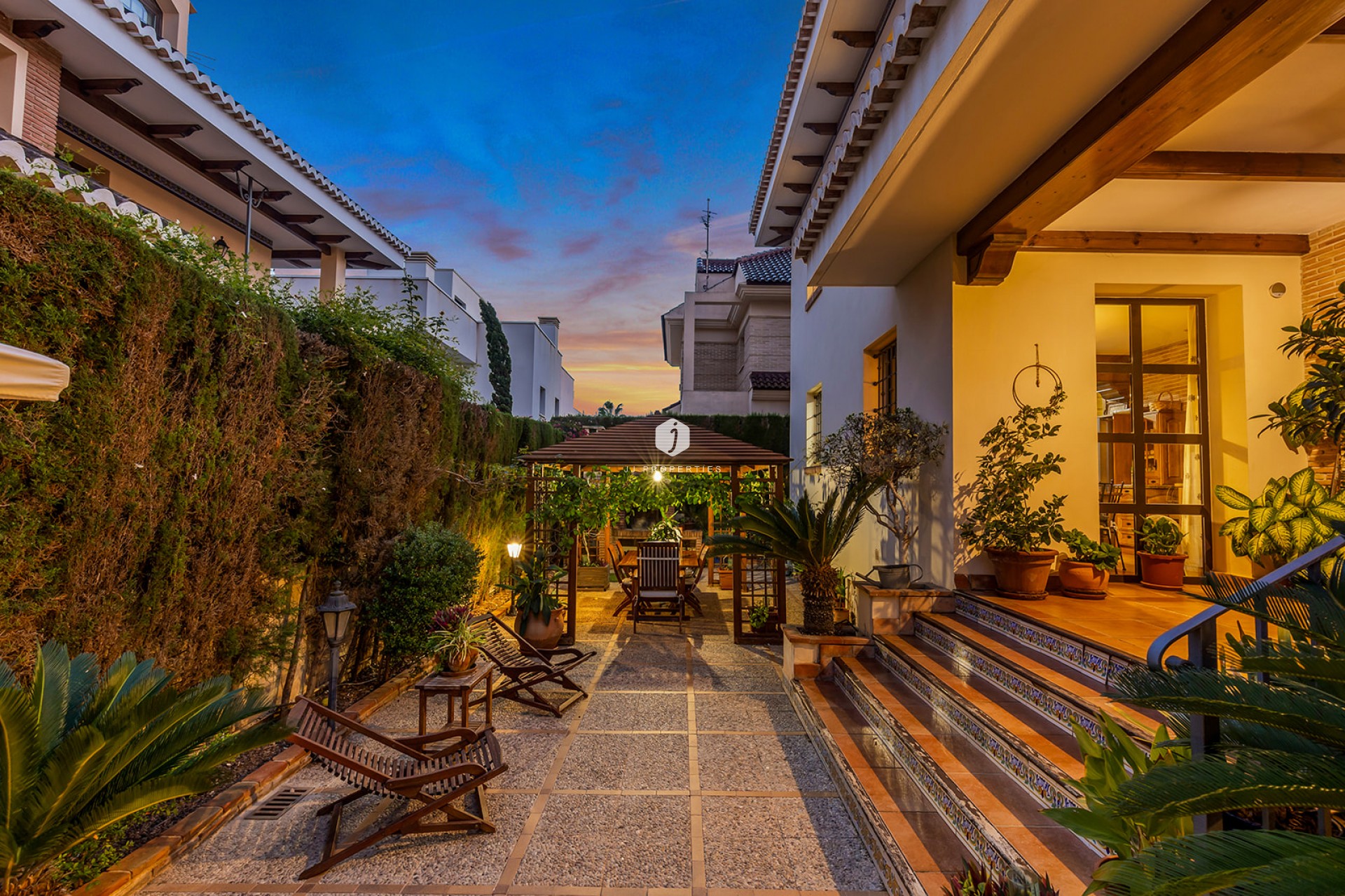 Resale - Villa -
Torrevieja - Costa Blanca