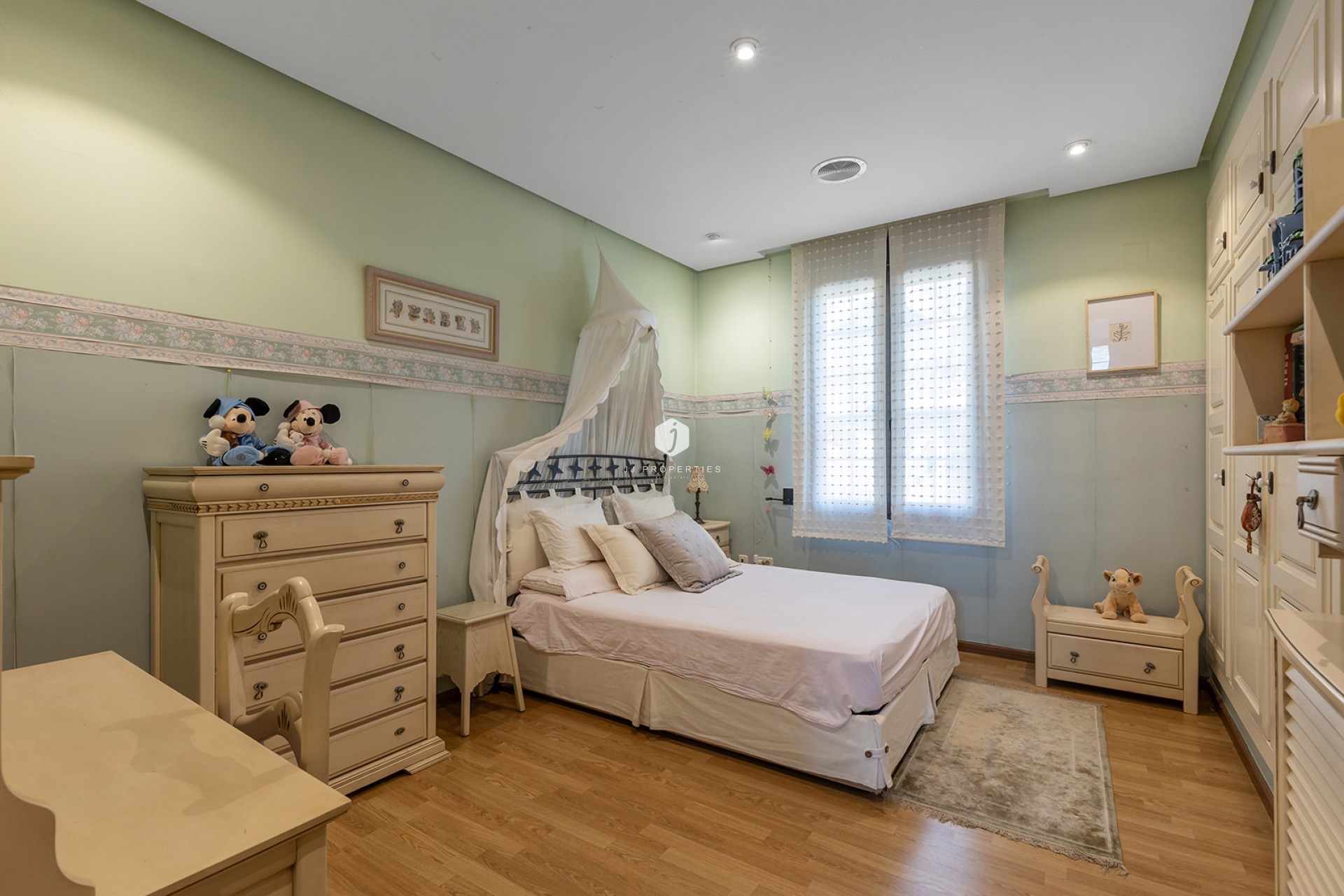 Resale - Villa -
Torrevieja - Costa Blanca