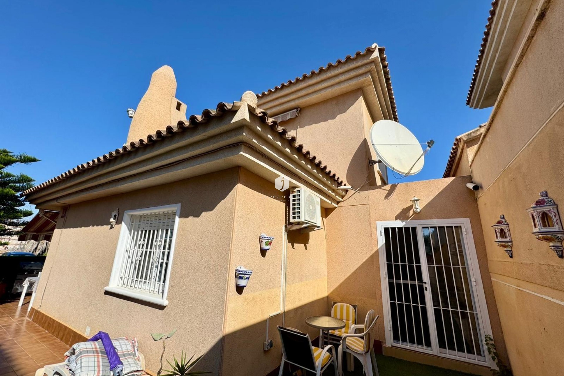 Resale - Villa -
Torrevieja - Costa Blanca