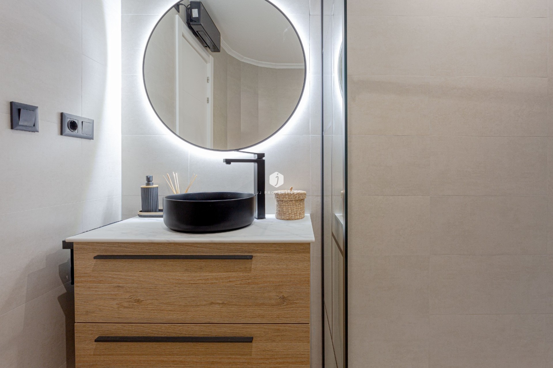 Resale - Villa -
Torrevieja - Costa Blanca