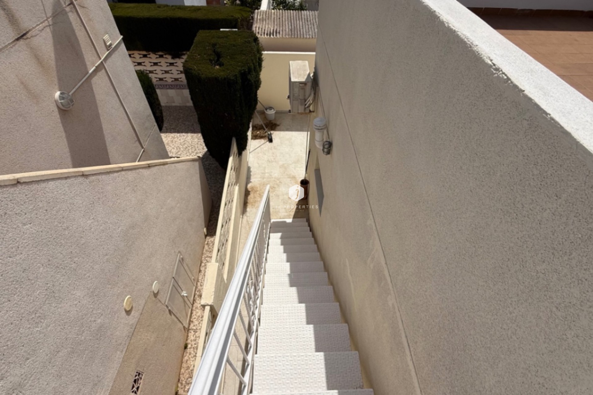 Resale - Villa -
Torrevieja - Costa Blanca