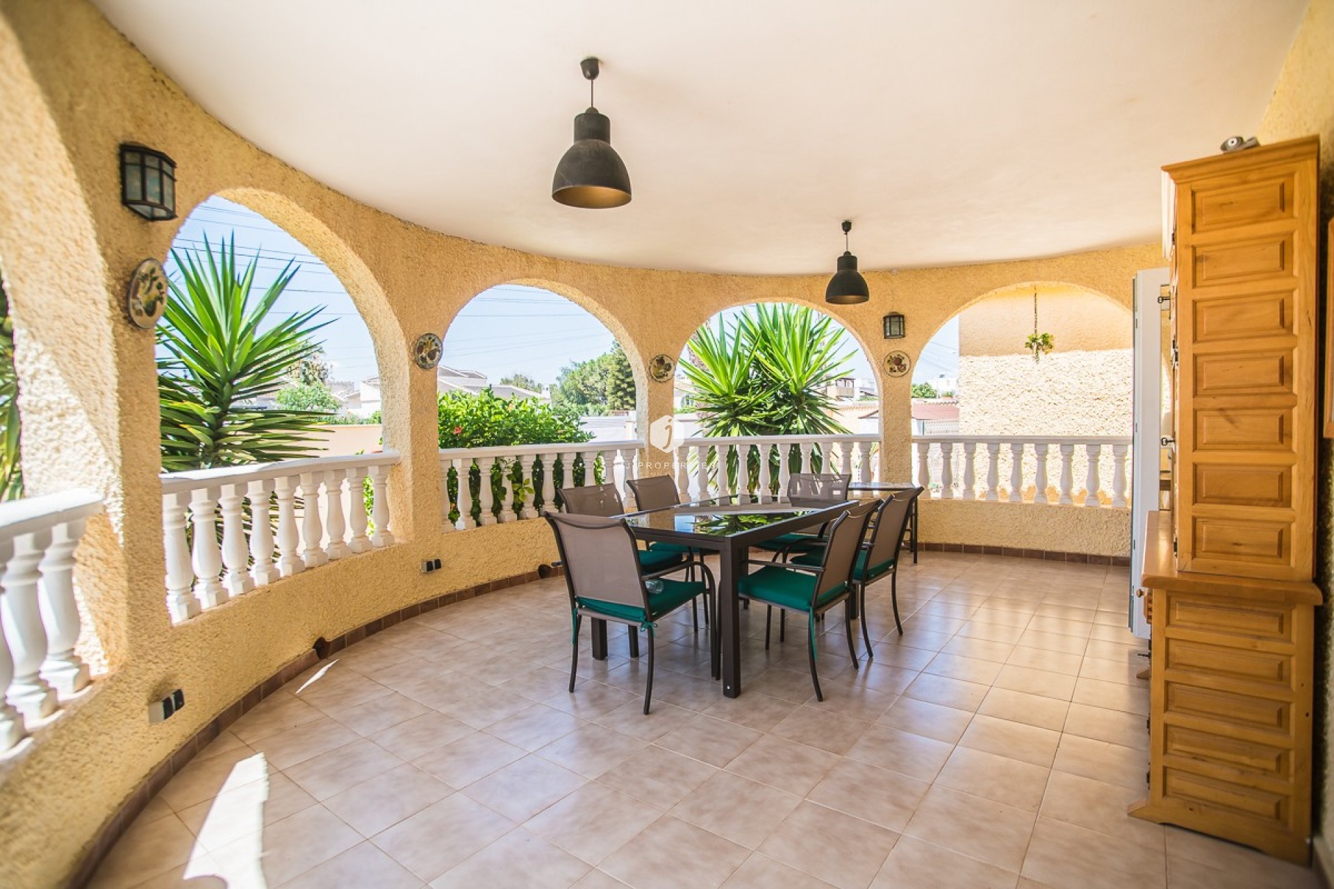 Resale - Villa -
Torrevieja - Costa Blanca