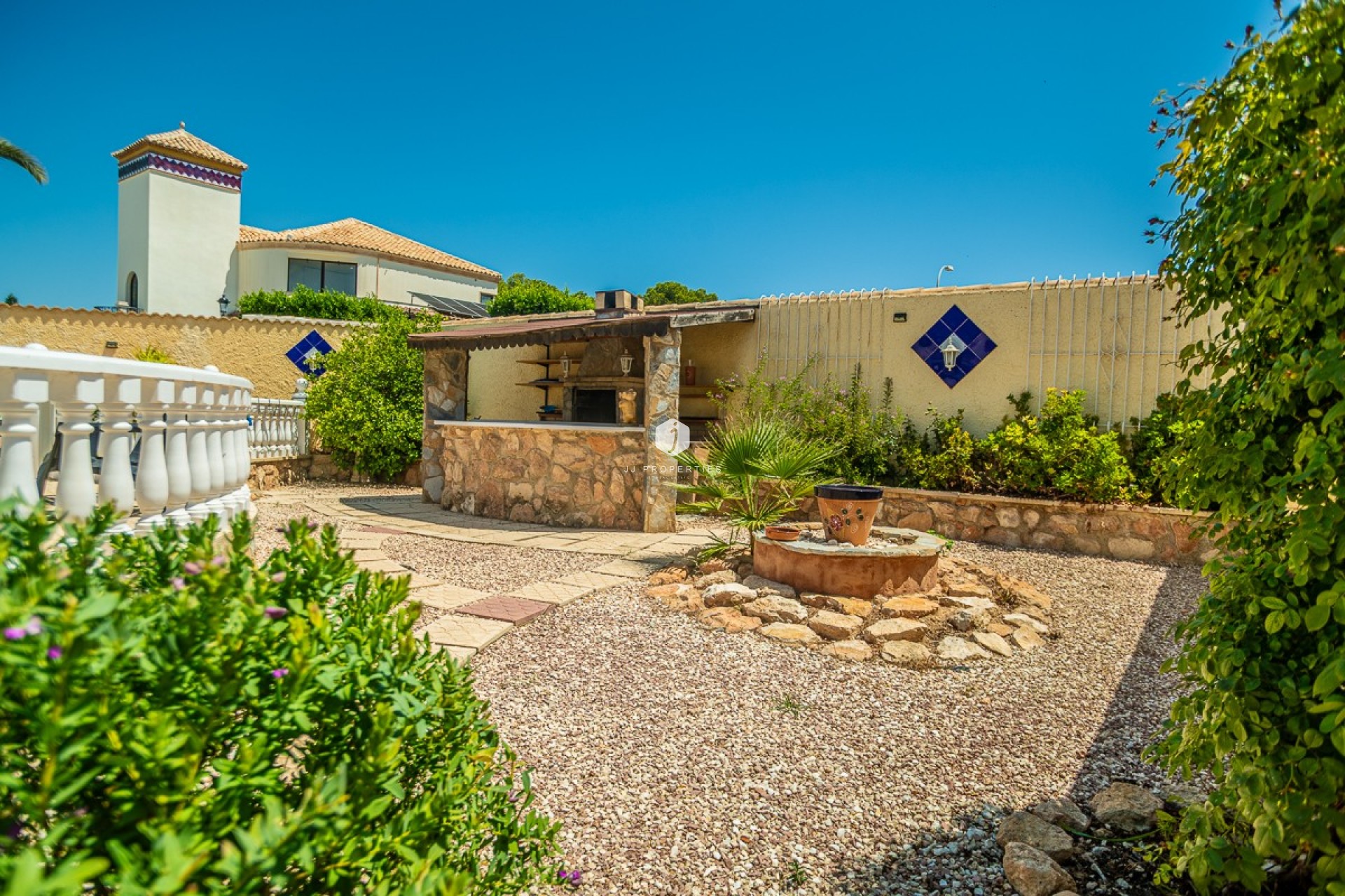 Resale - Villa -
Torrevieja - Costa Blanca