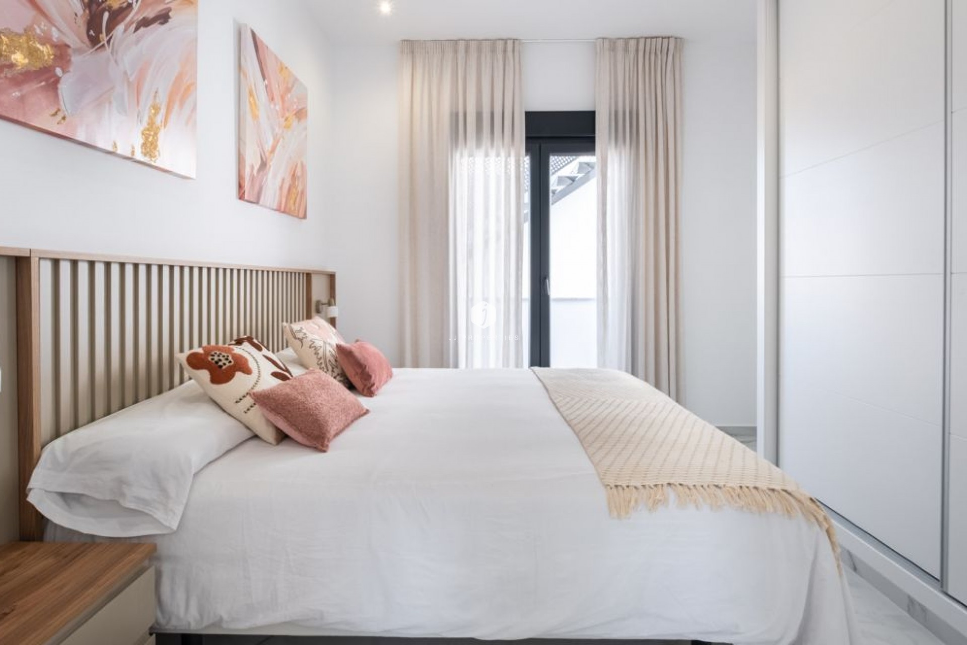 Resale - Villa -
Torrevieja - Costa Blanca