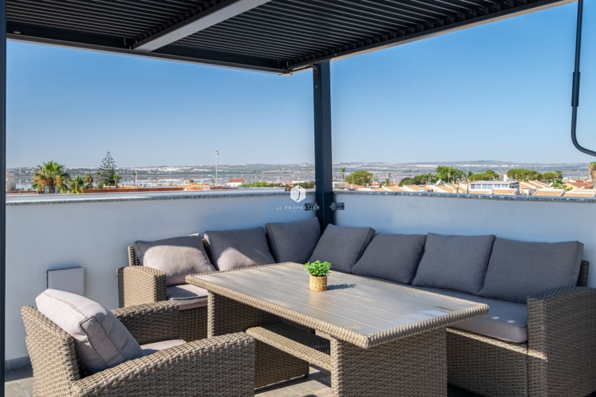 Resale - Villa -
Torrevieja - Costa Blanca