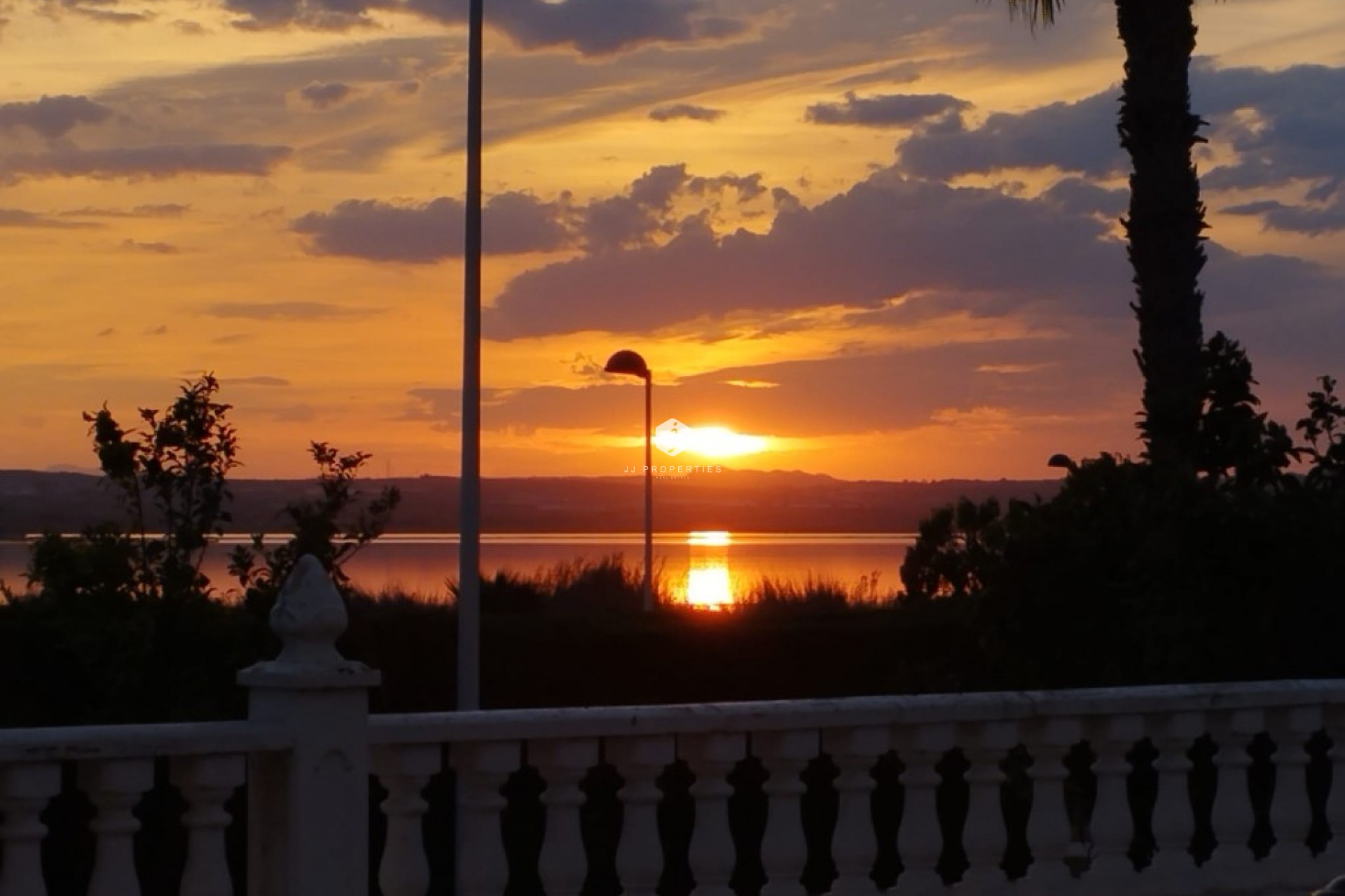 Resale - Villa -
Torrevieja - Costa Blanca