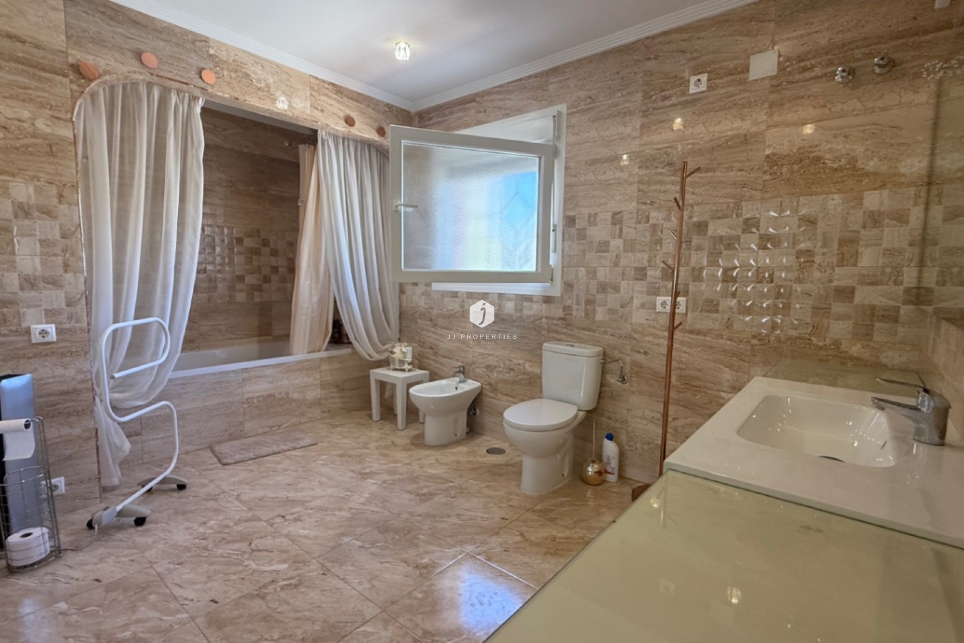 Resale - Villa -
Torrevieja - Costa Blanca