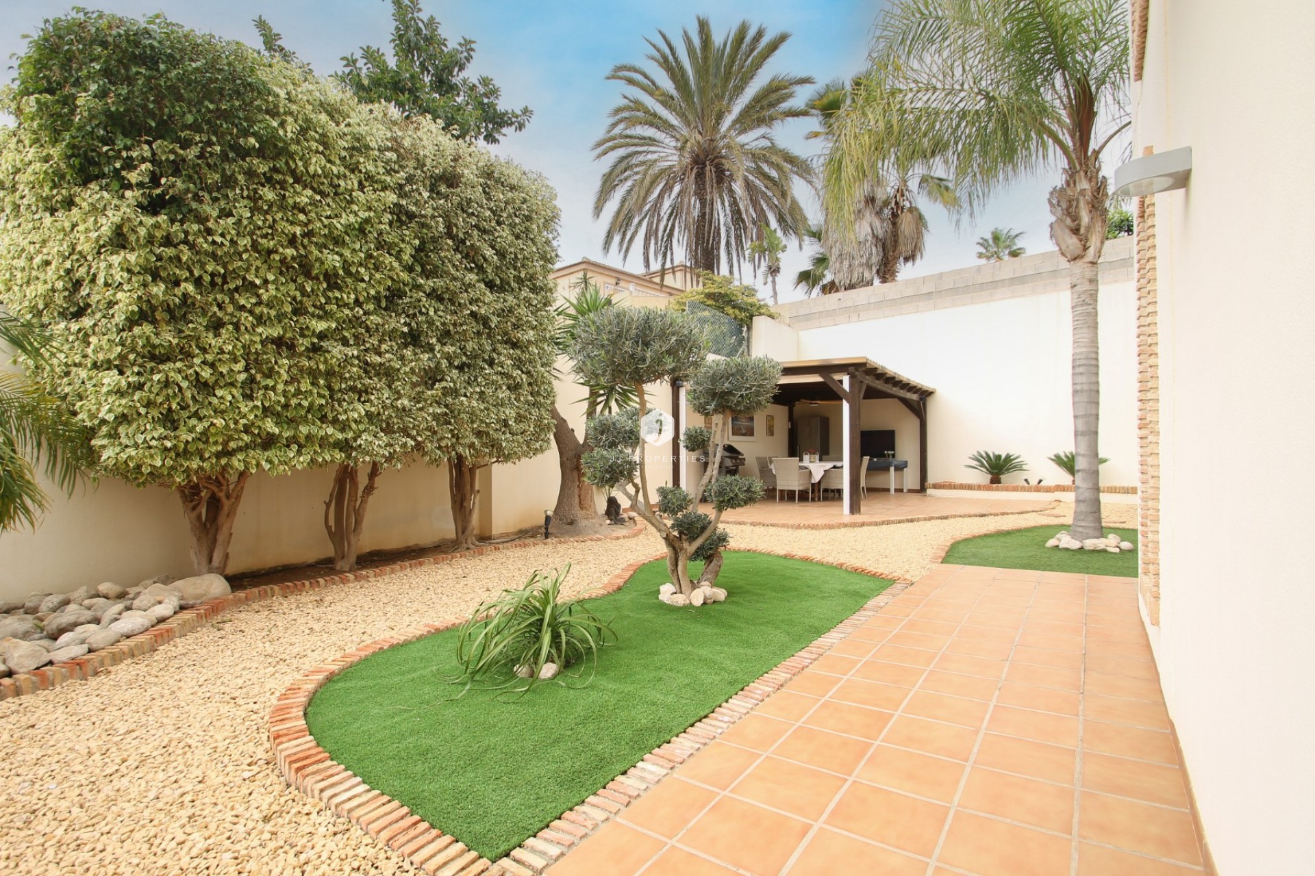 Resale - Villa -
Torrevieja - Costa Blanca