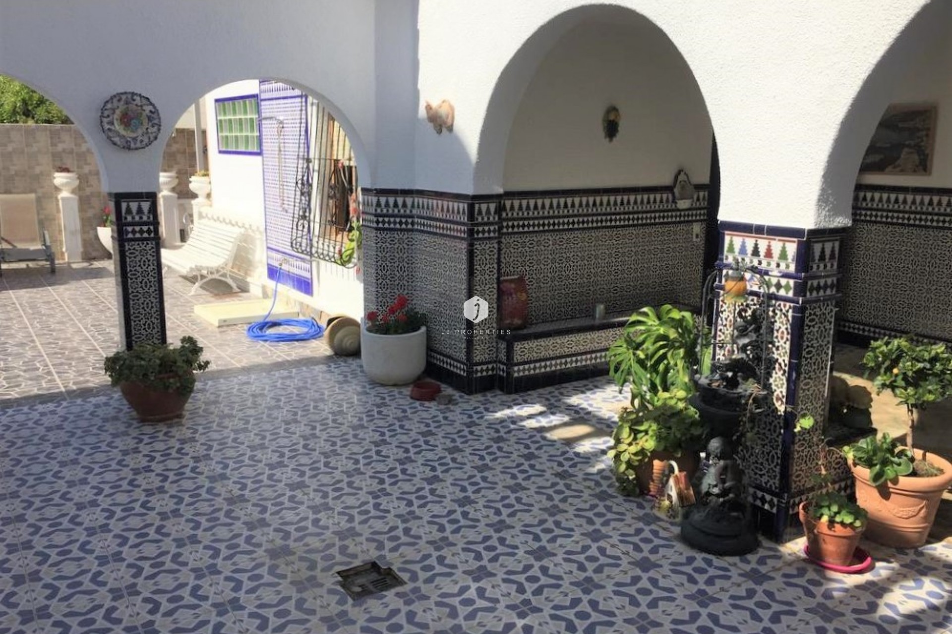 Resale - Villa -
Torrevieja - Costa Blanca