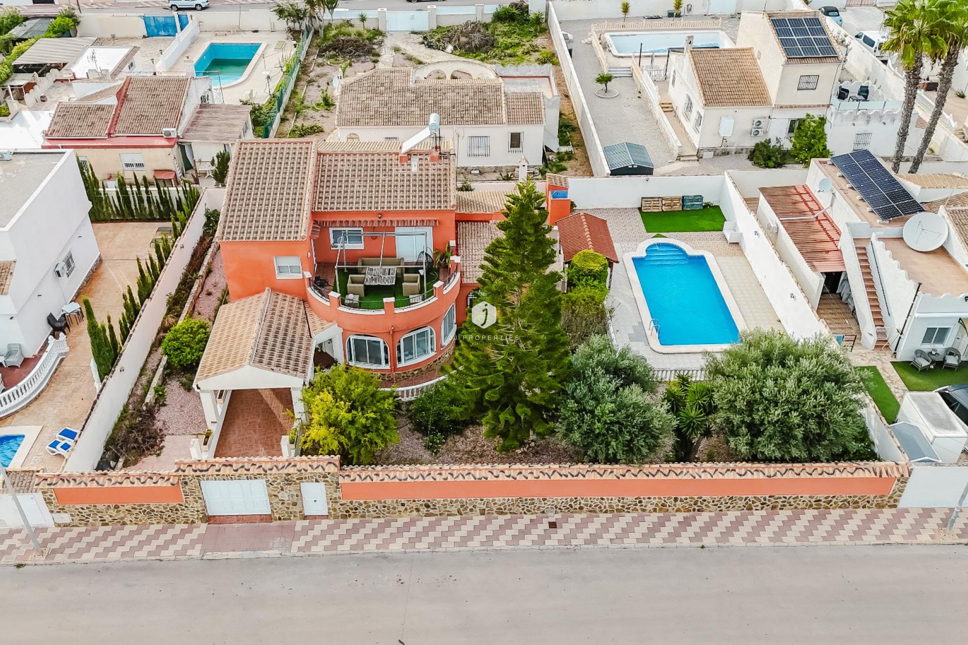 Resale - Villa -
Torrevieja - Costa Blanca