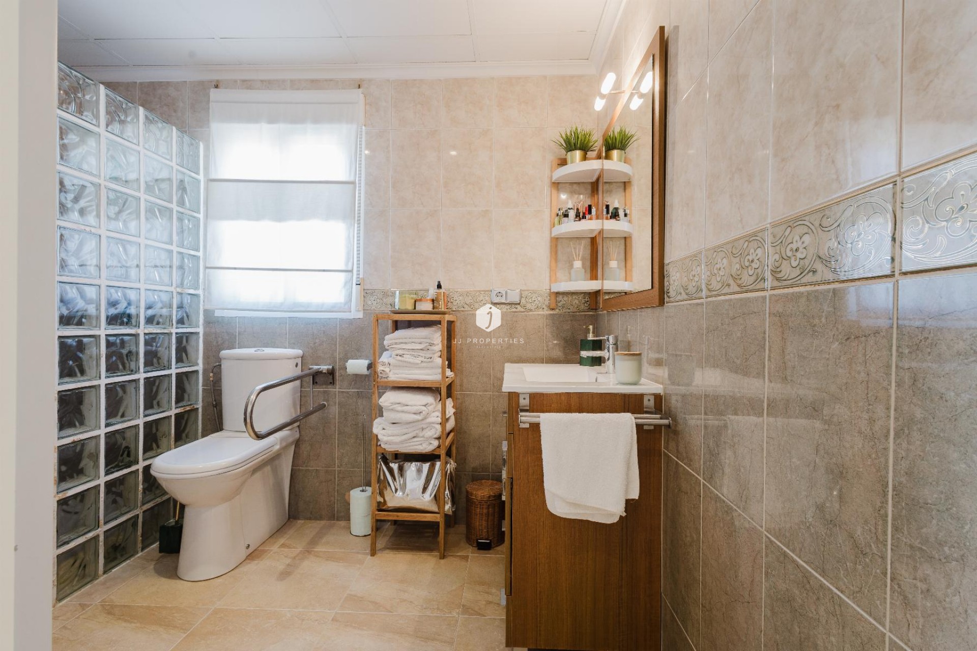 Resale - Villa -
Torrevieja - Costa Blanca