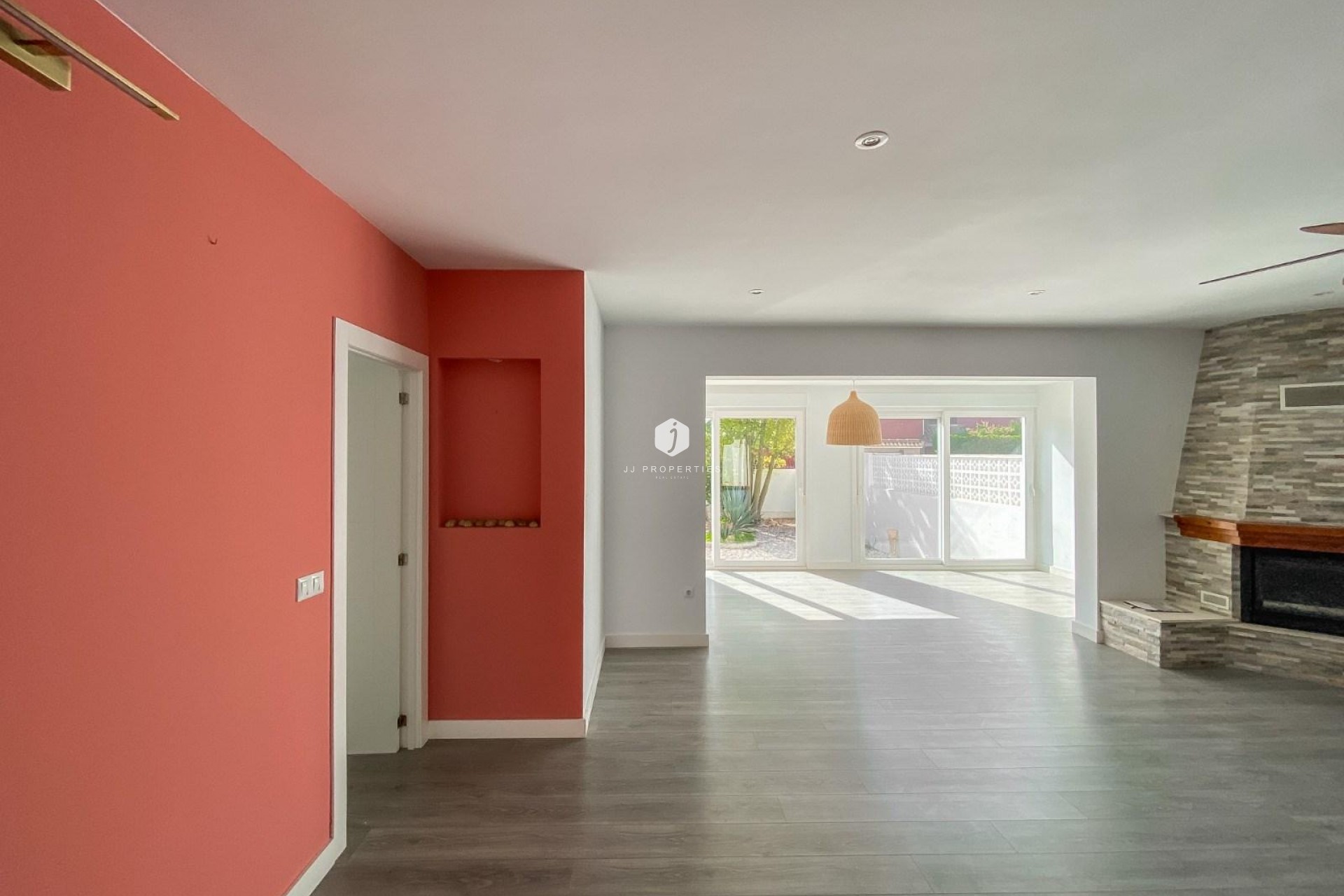 Resale - Villa -
Torrevieja - Costa Blanca