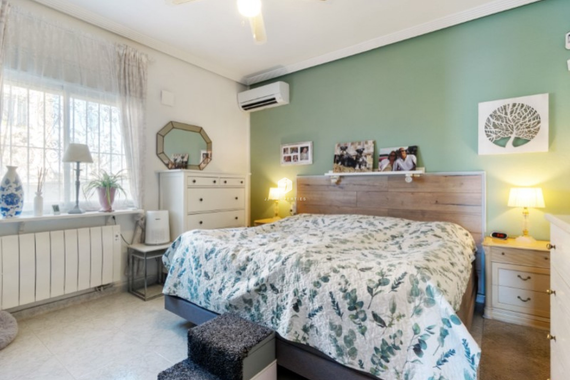 Resale - Villa -
Torrevieja - Costa Blanca