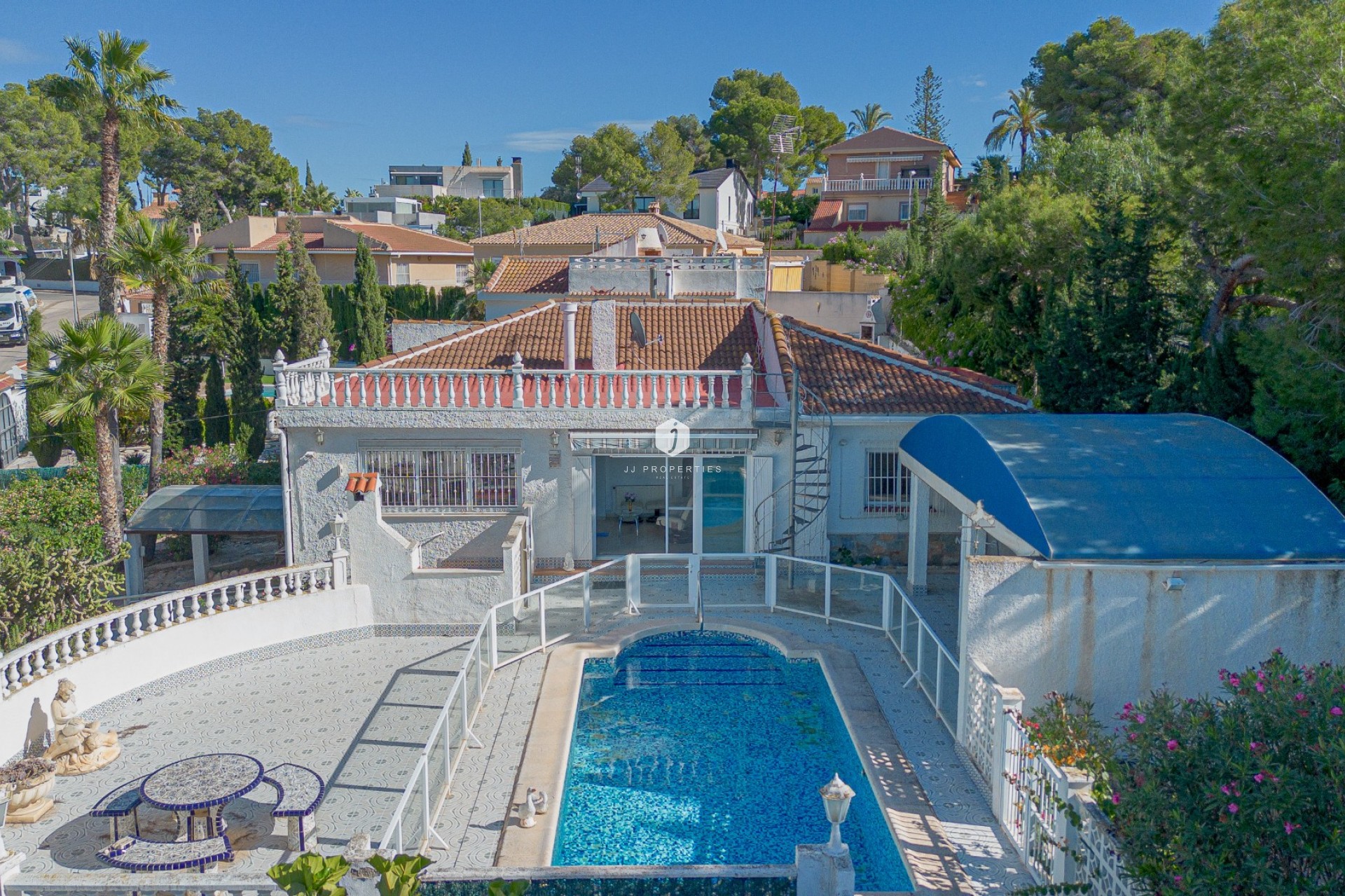 Resale - Villa -
Torrevieja - Costa Blanca