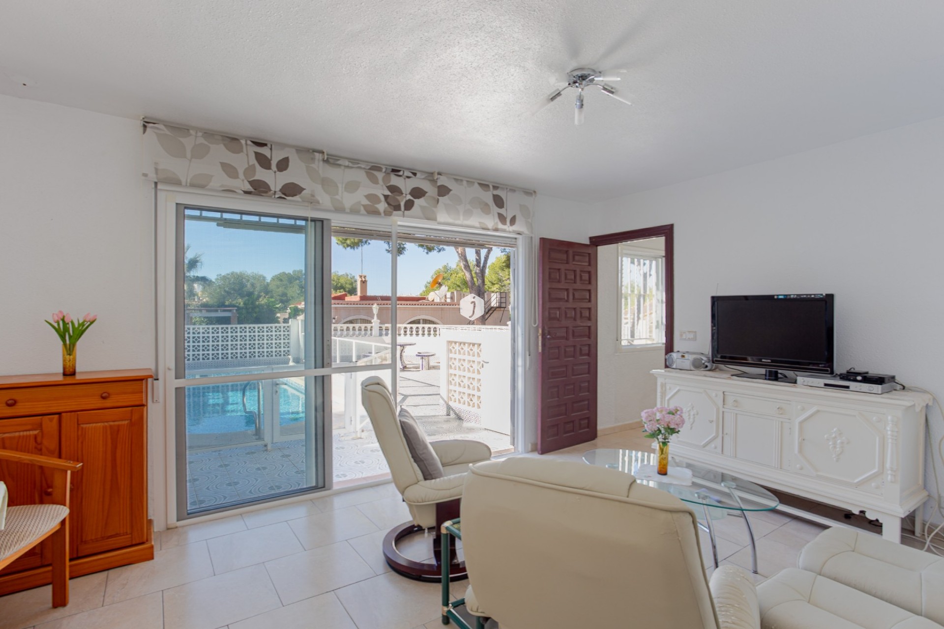 Resale - Villa -
Torrevieja - Costa Blanca