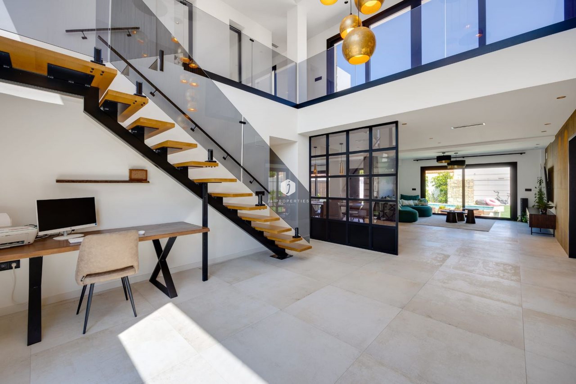 Resale - Villa -
Torrevieja - Costa Blanca