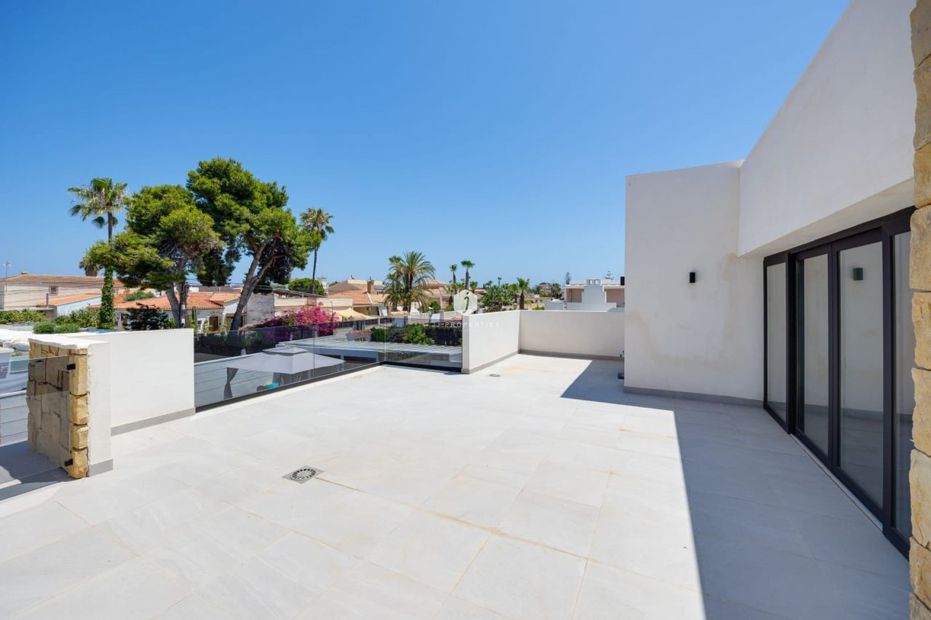Resale - Villa -
Torrevieja - Costa Blanca
