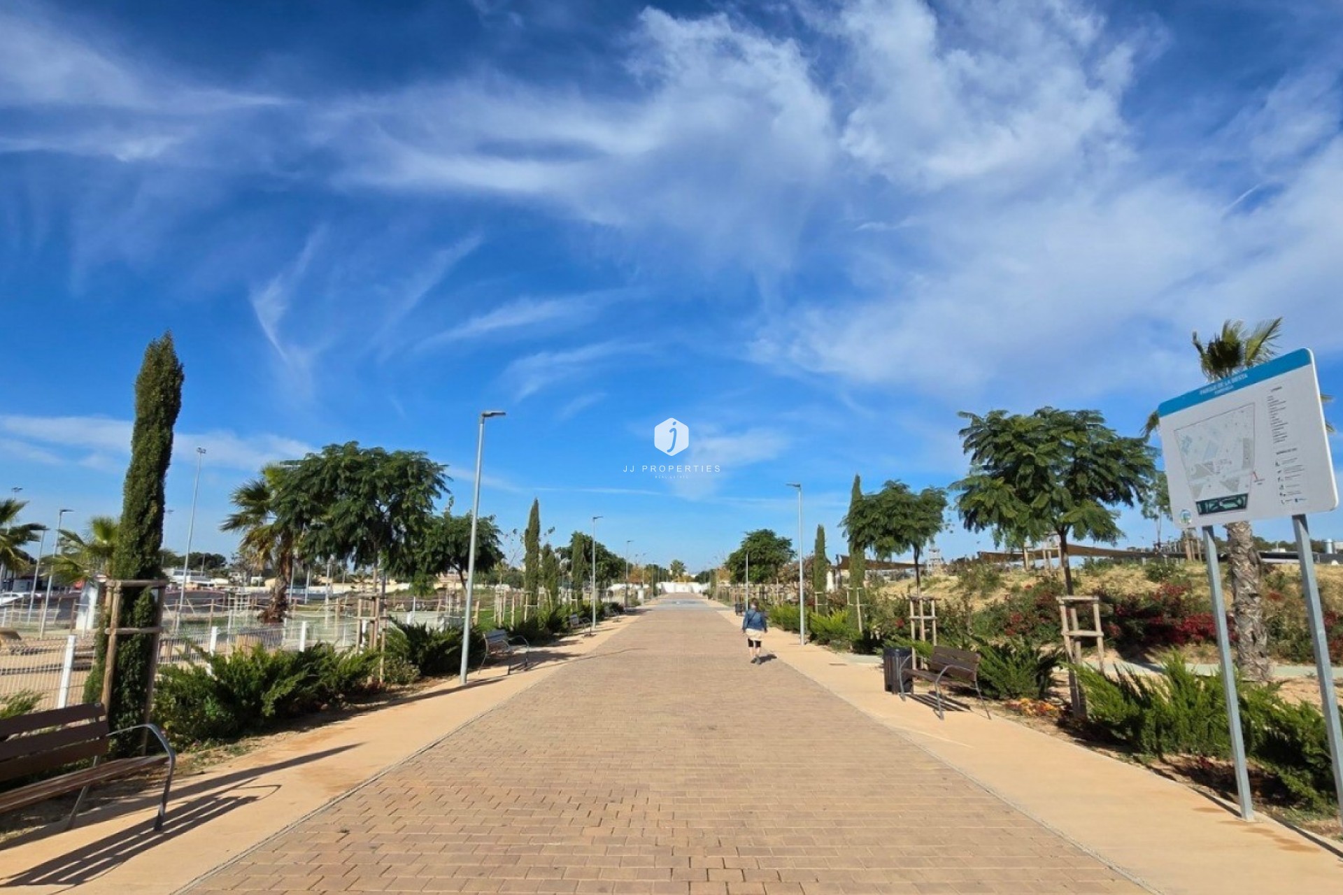 Resale - Villa -
Torrevieja - Costa Blanca