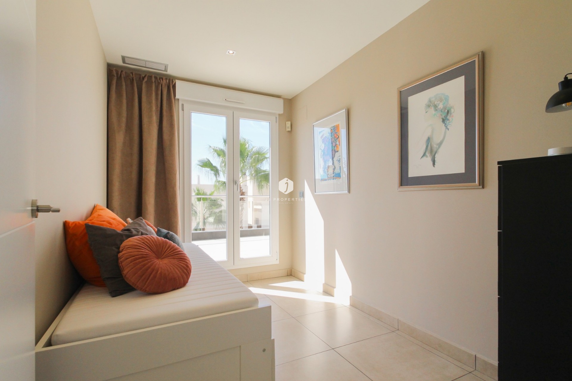 Resale - Villa -
Torrevieja - Costa Blanca