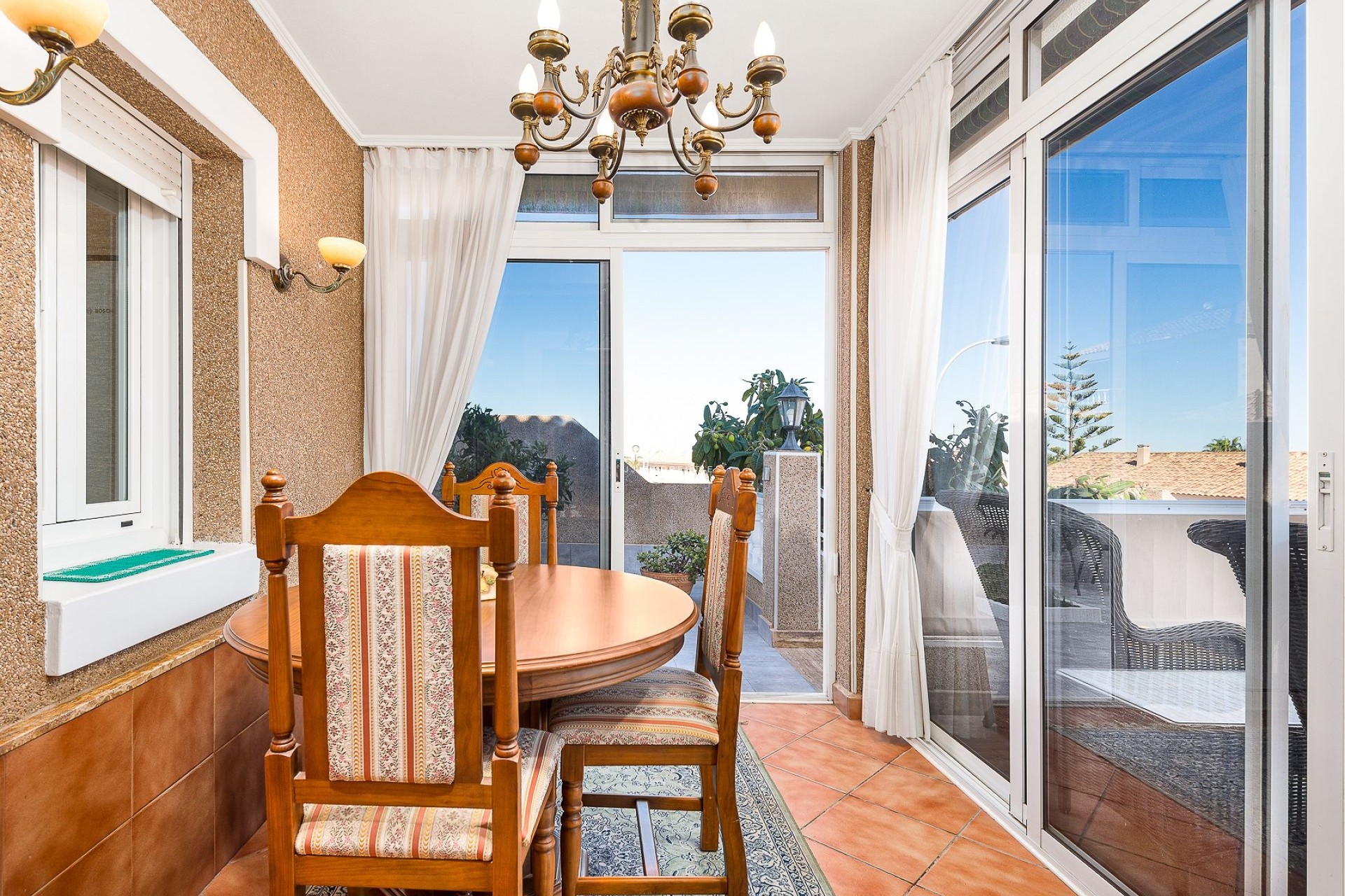 Resale - Villa -
Torrevieja - Costa Blanca