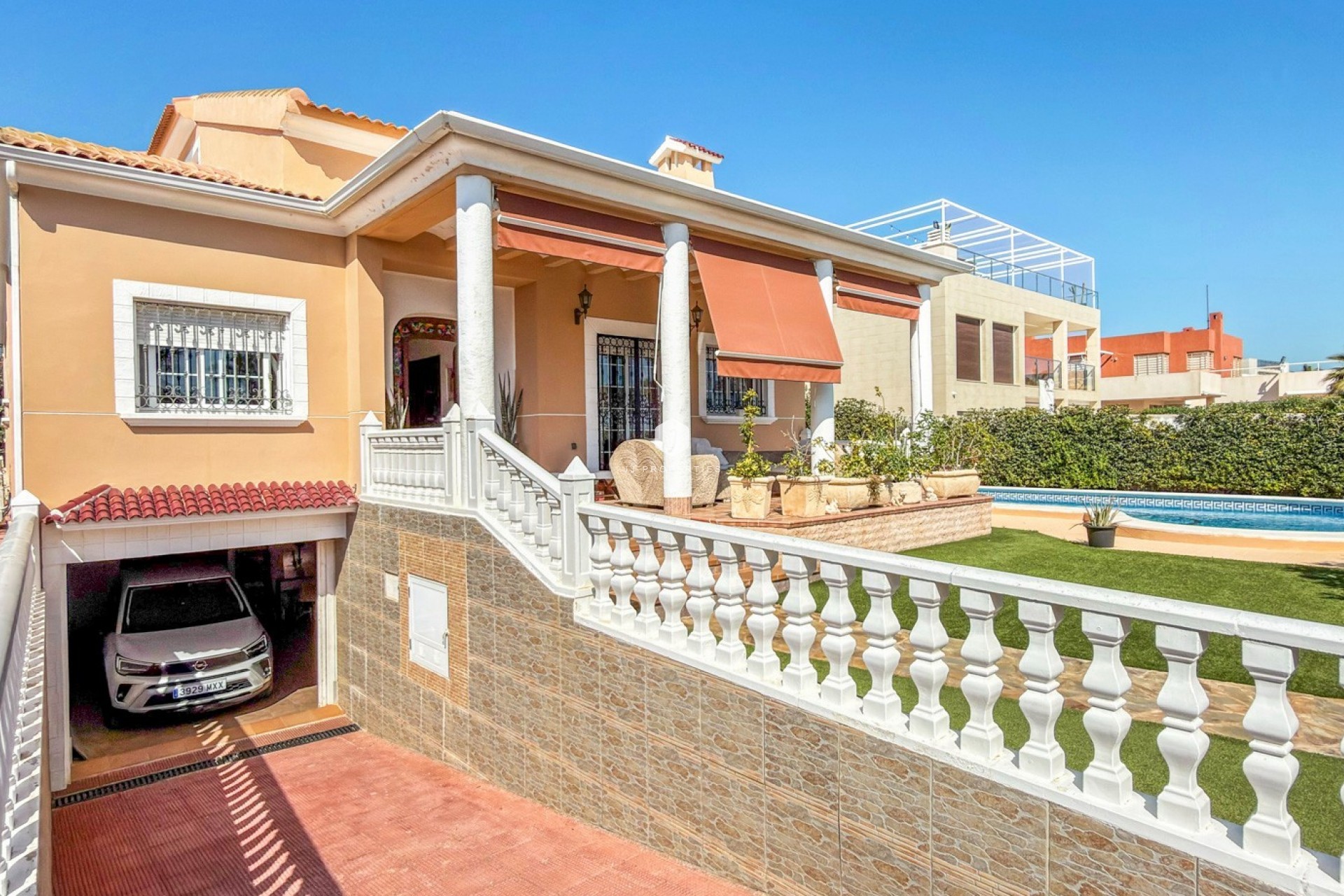 Resale - Villa -
Torrevieja - Costa Blanca