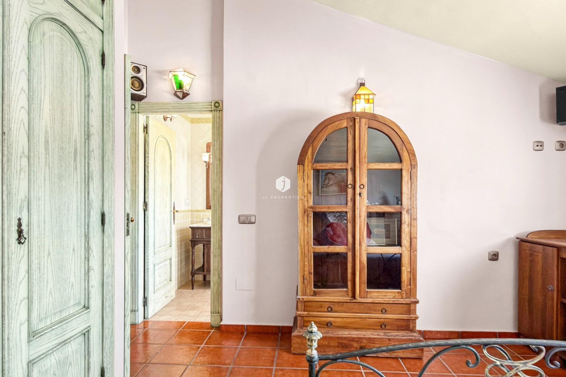 Resale - Villa -
Torrevieja - Costa Blanca