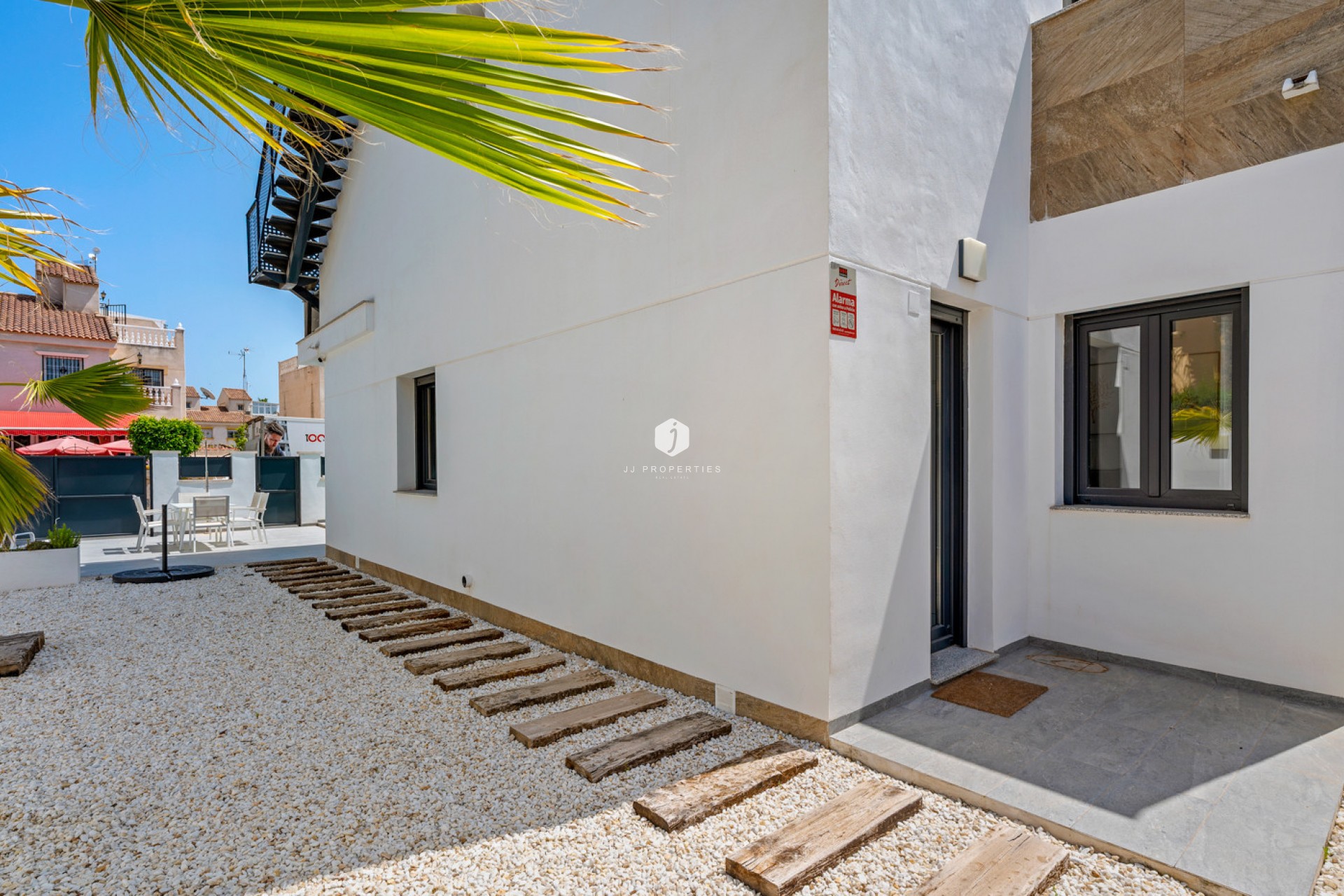 Resale - Villa -
Torrevieja - Costa Blanca