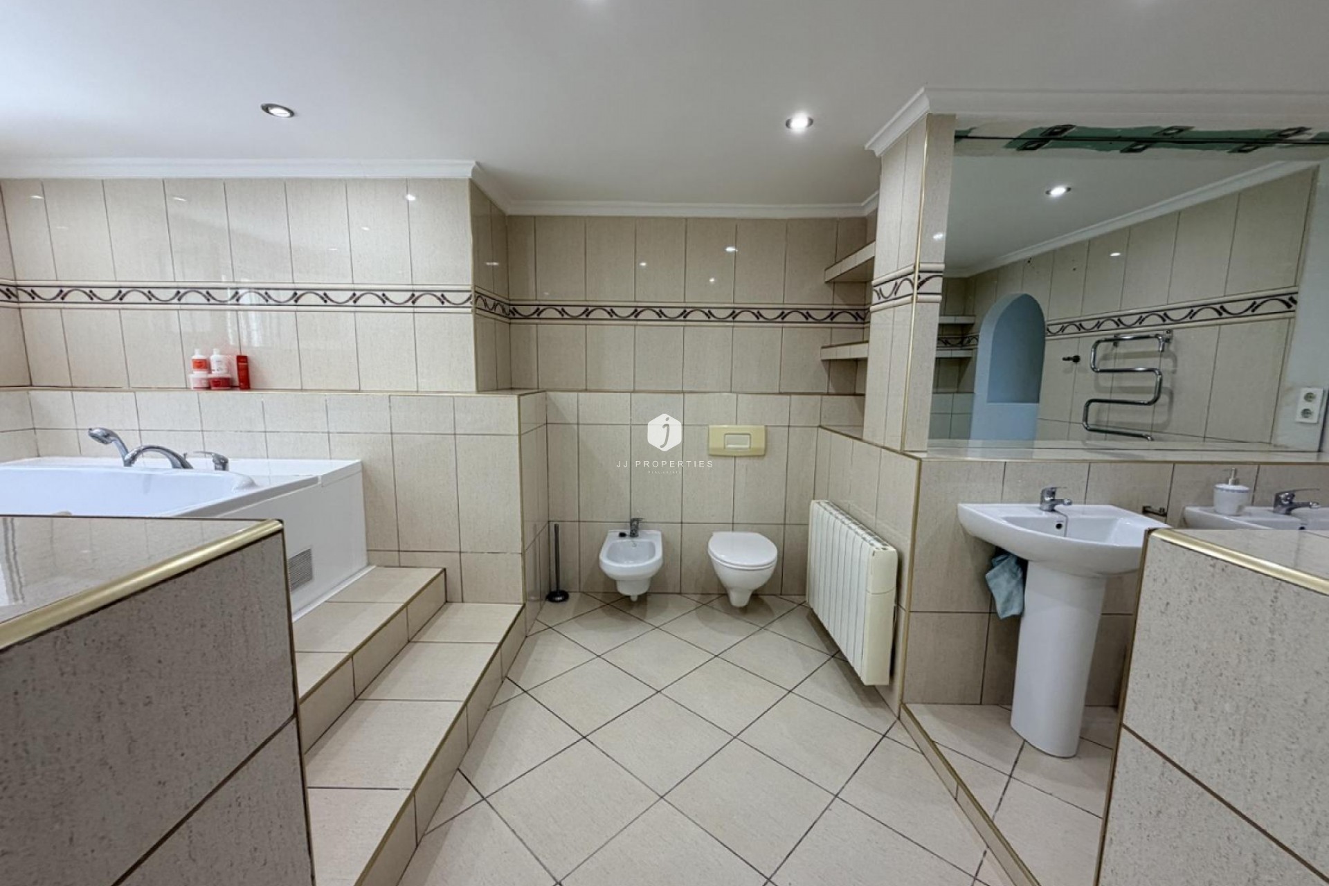 Resale - Villa -
Torrevieja - Costa Blanca