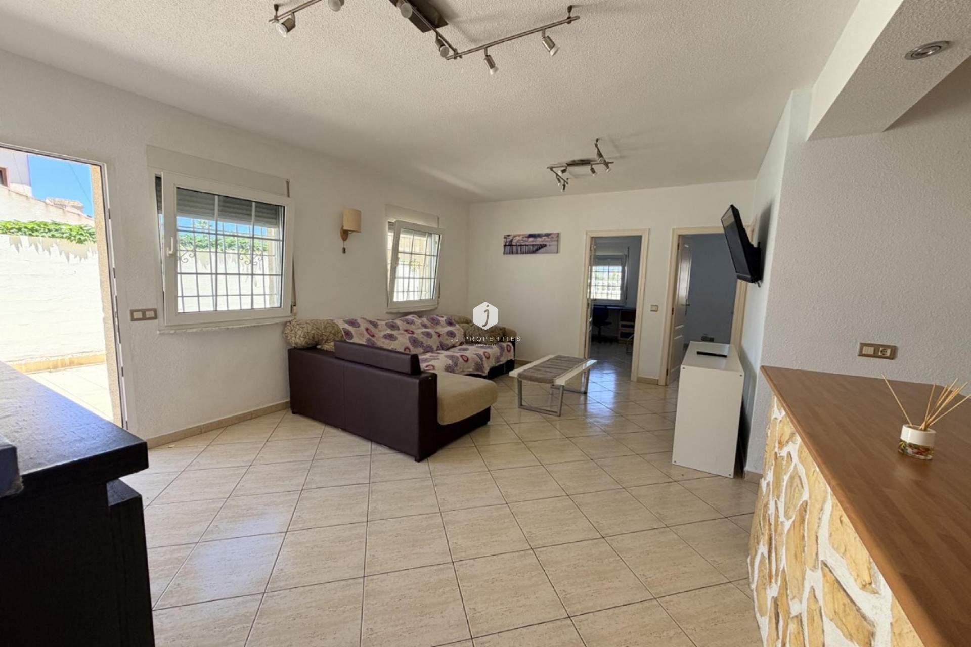 Resale - Villa -
Torrevieja - Costa Blanca