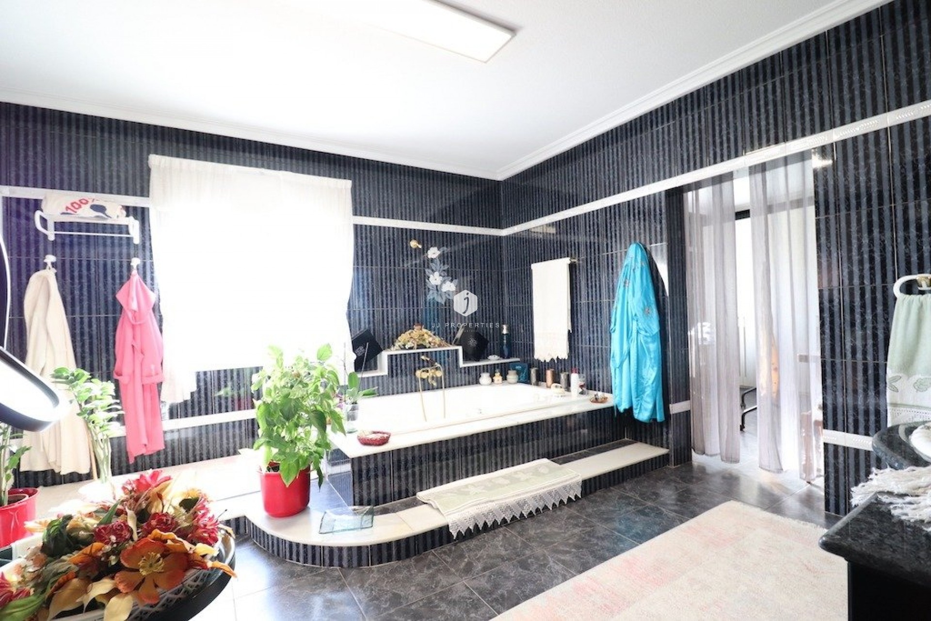 Resale - Villa -
Torrevieja - Costa Blanca