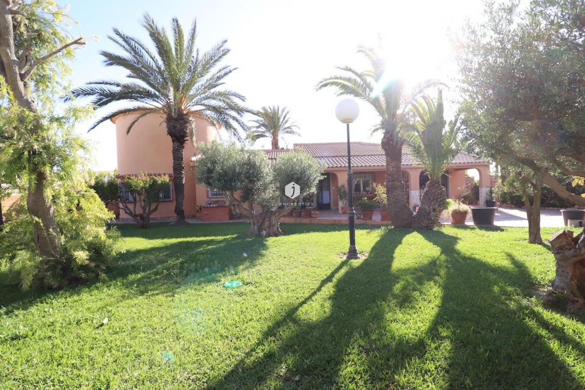 Resale - Villa -
Torrevieja - Costa Blanca