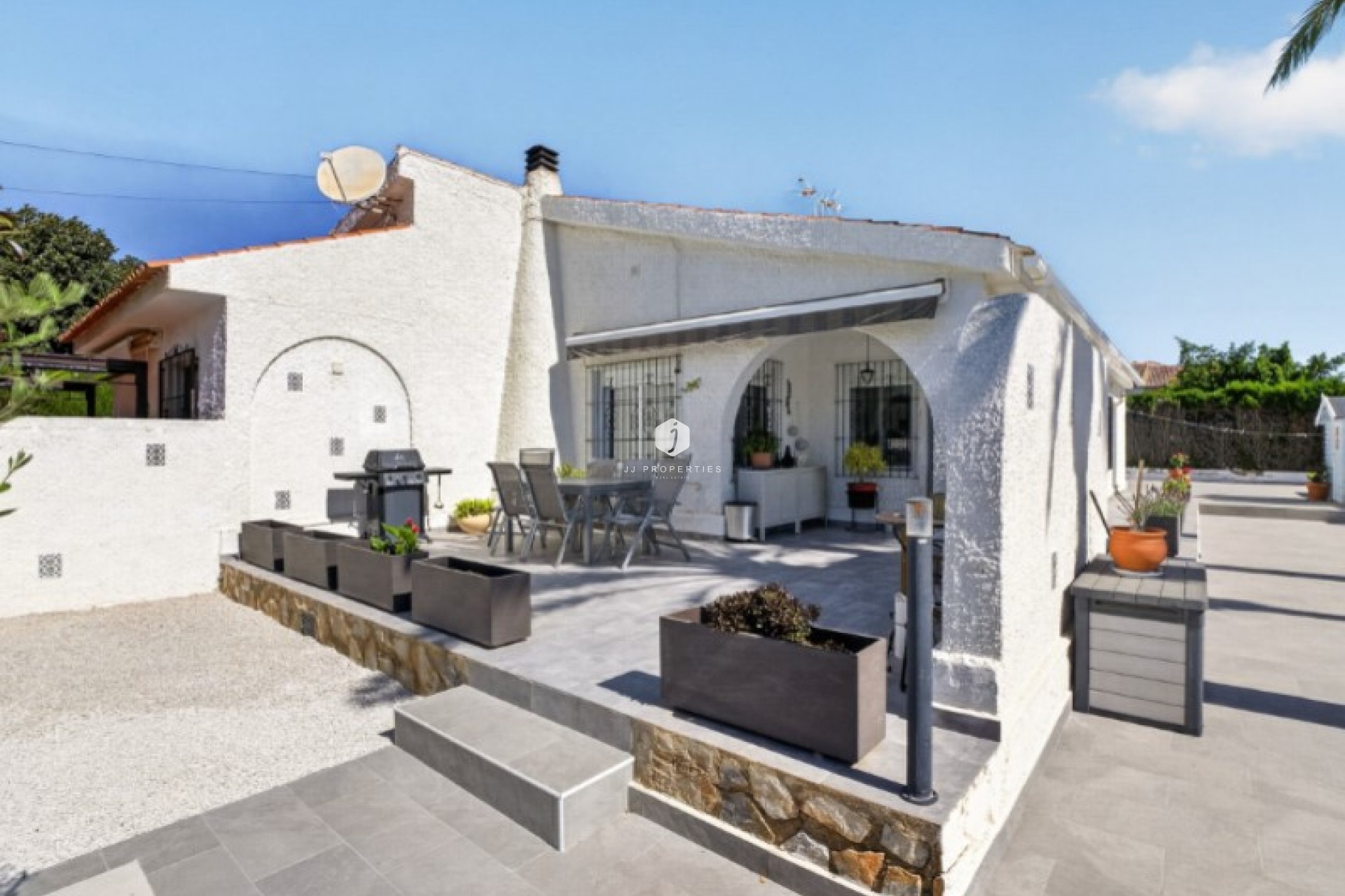 Resale - Villa -
Torrevieja - Costa Blanca