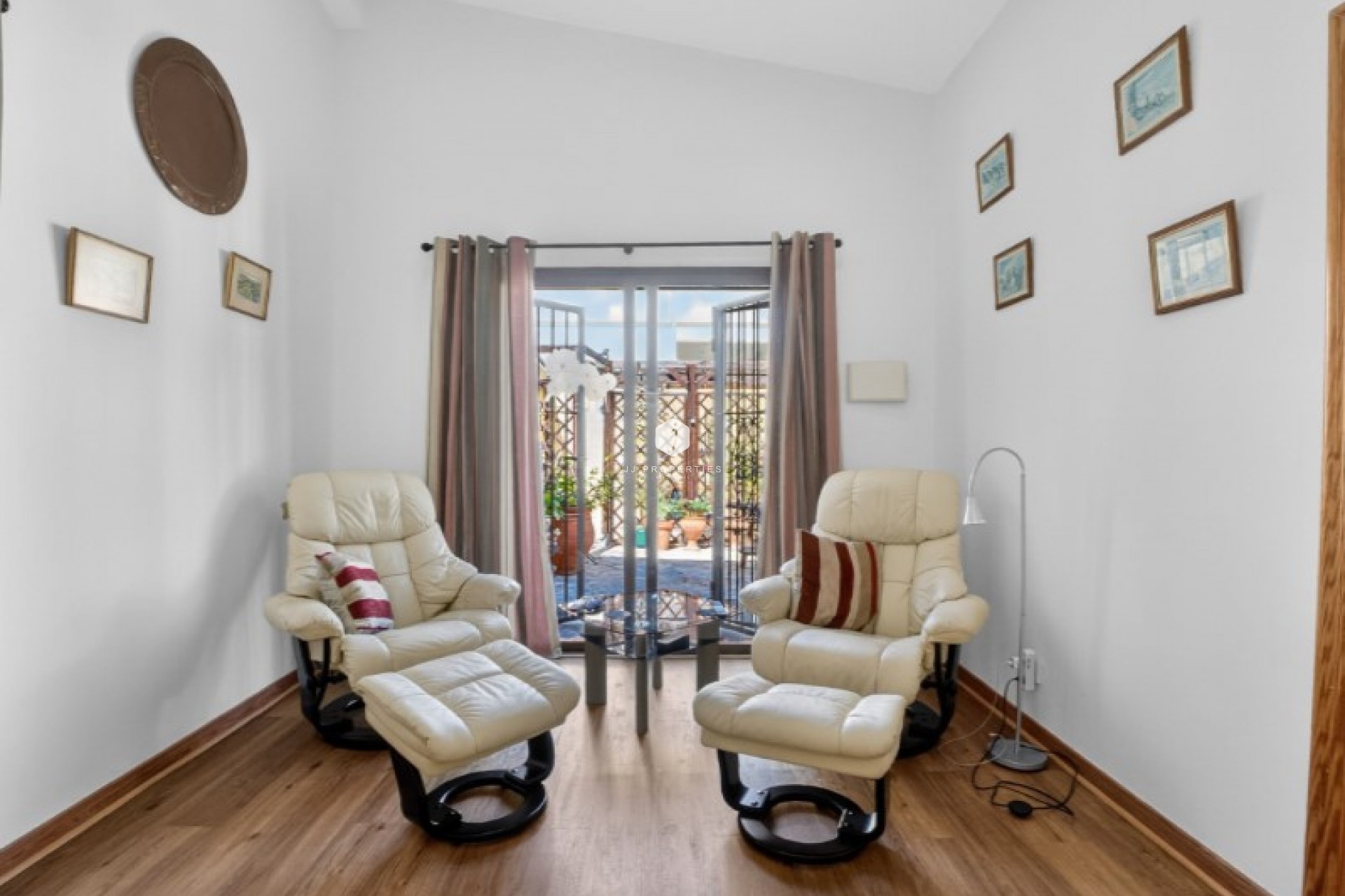 Resale - Villa -
Torrevieja - Costa Blanca