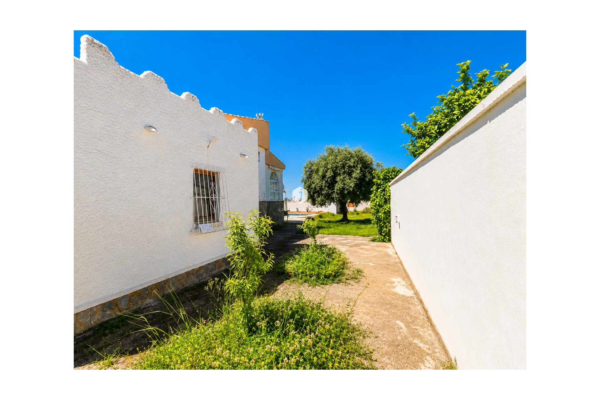 Resale - Villa -
Torrevieja - Costa Blanca