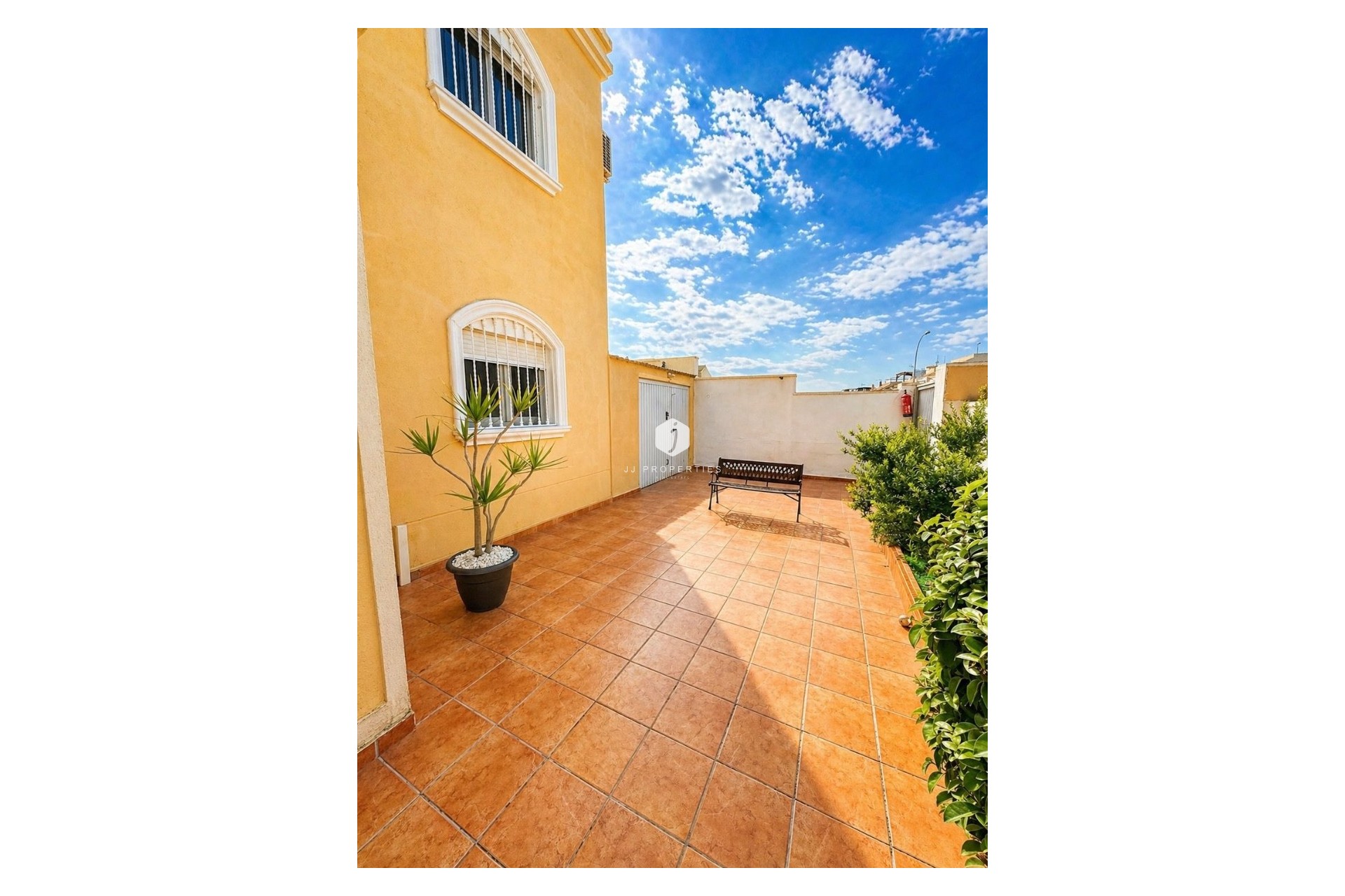 Resale - Villa -
Torrevieja - Costa Blanca