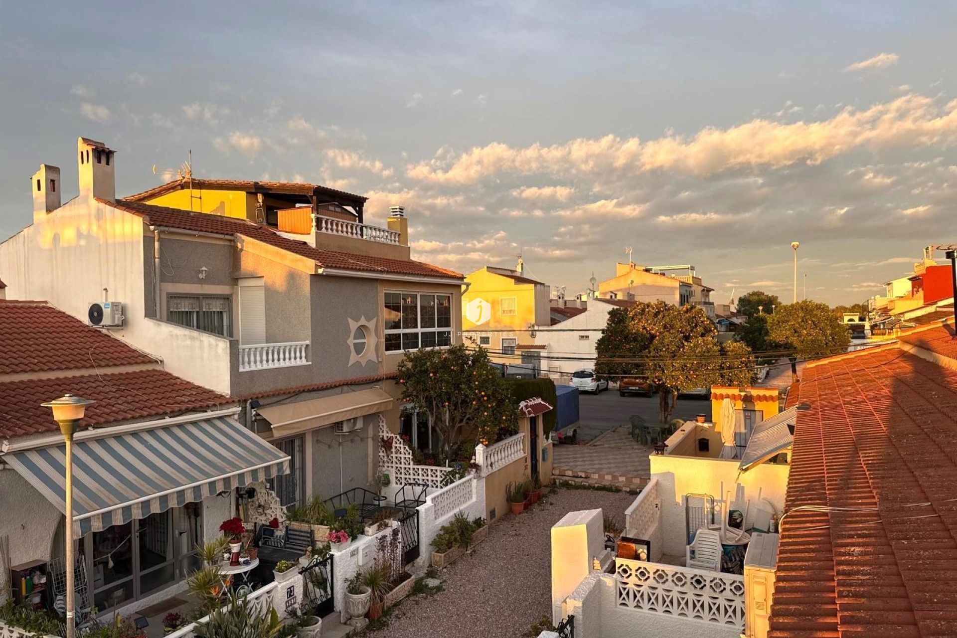 Resale - Villa -
Torrevieja - El chaparral