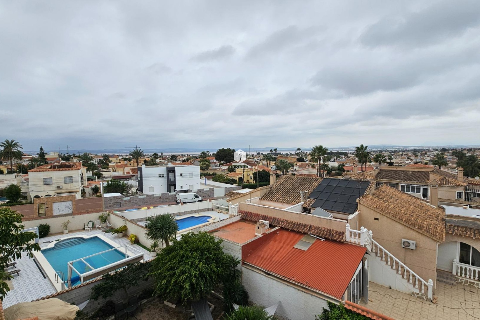 Resale - Villa -
Torrevieja - El chaparral