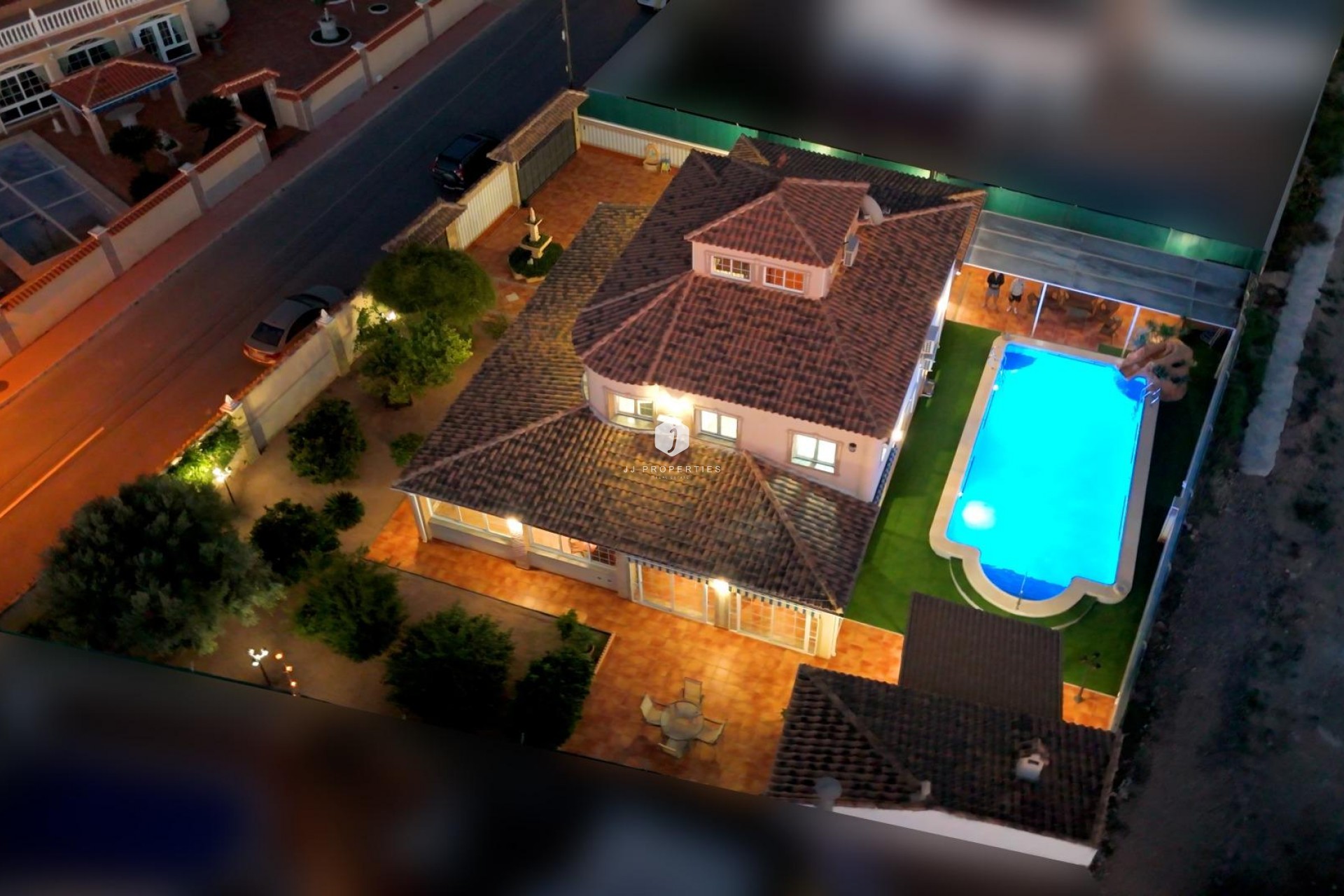 Resale - Villa -
Torrevieja - El chaparral