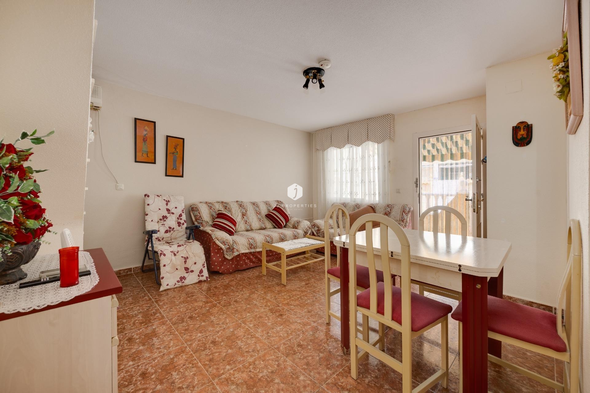 Resale - Villa -
Torrevieja - El Limonar