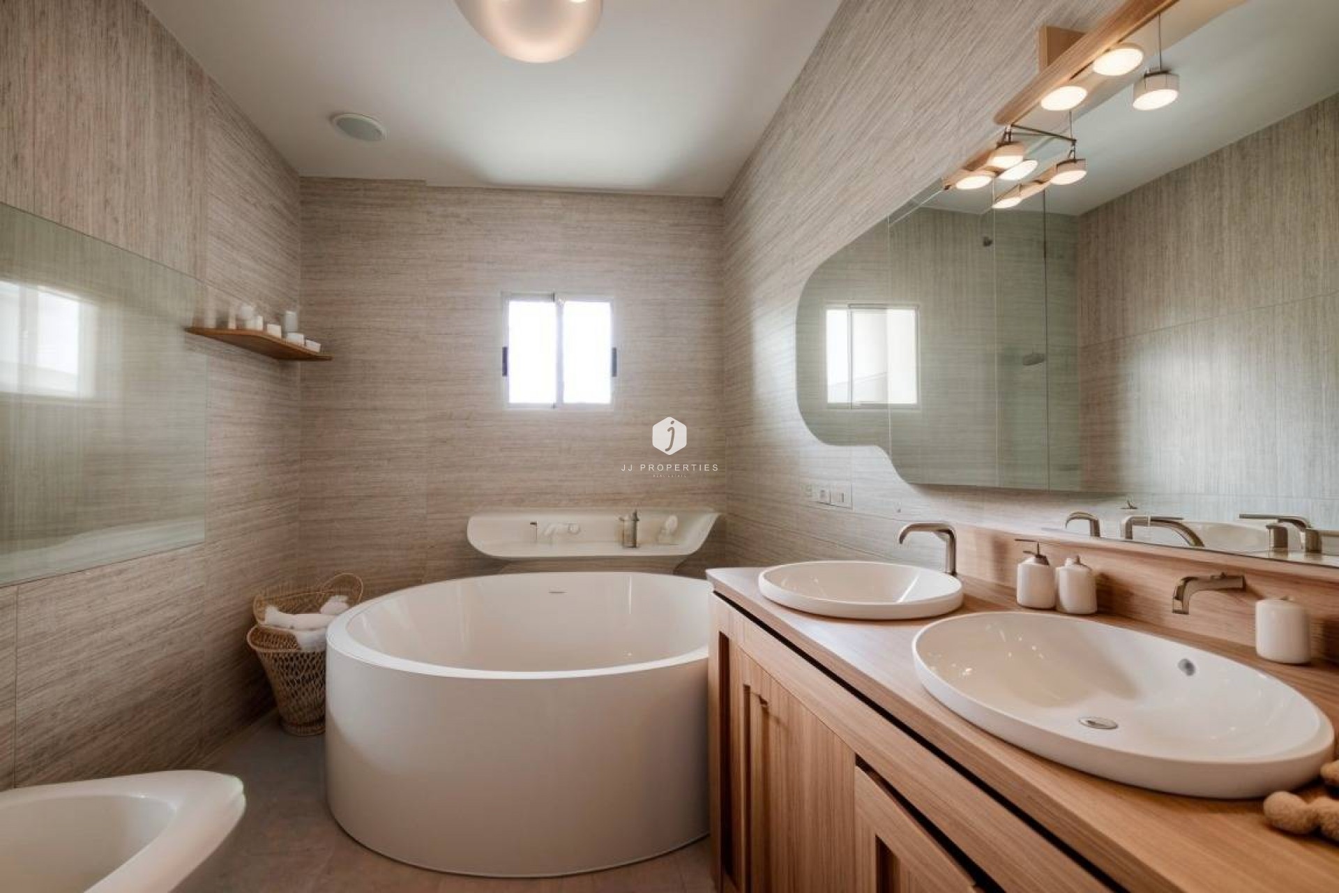 Resale - Villa -
Torrevieja - La Siesta - El Salado - Torreta