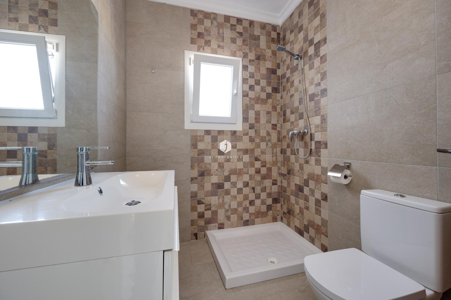 Resale - Villa -
Torrevieja - La Siesta - El Salado - Torreta