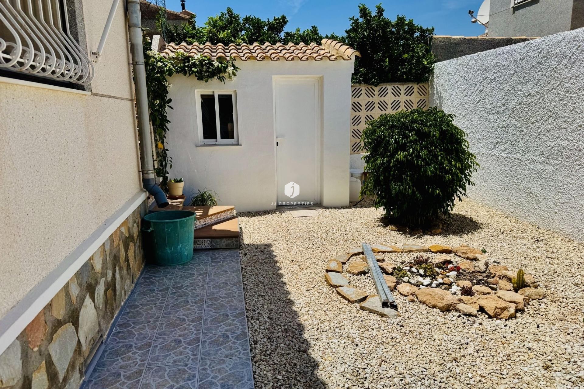 Resale - Villa -
Torrevieja - La Siesta - El Salado - Torreta