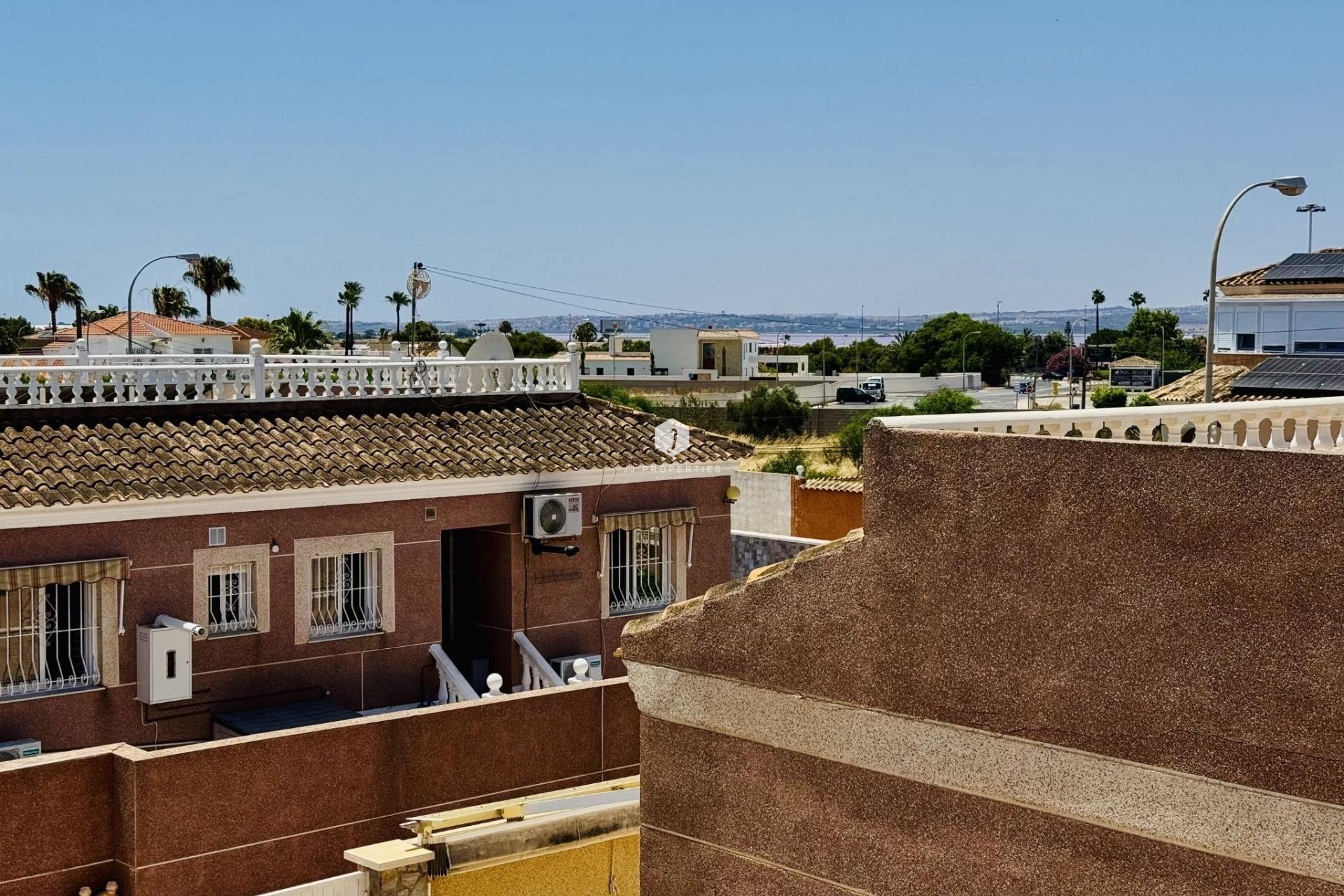Resale - Villa -
Torrevieja - La Siesta - El Salado - Torreta