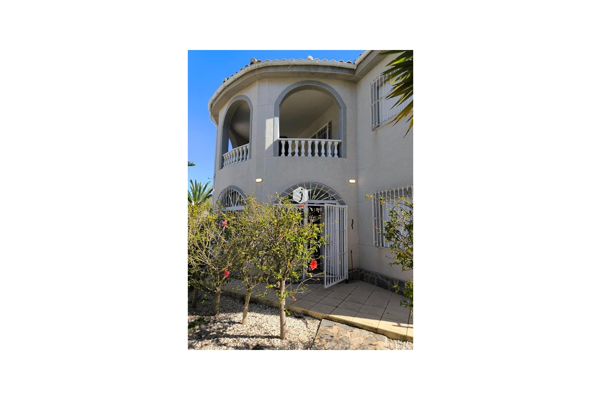 Resale - Villa -
Torrevieja - La siesta