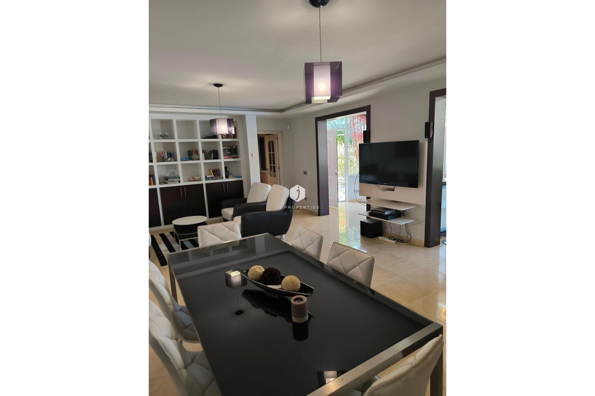 Resale - Villa -
Torrevieja - La siesta